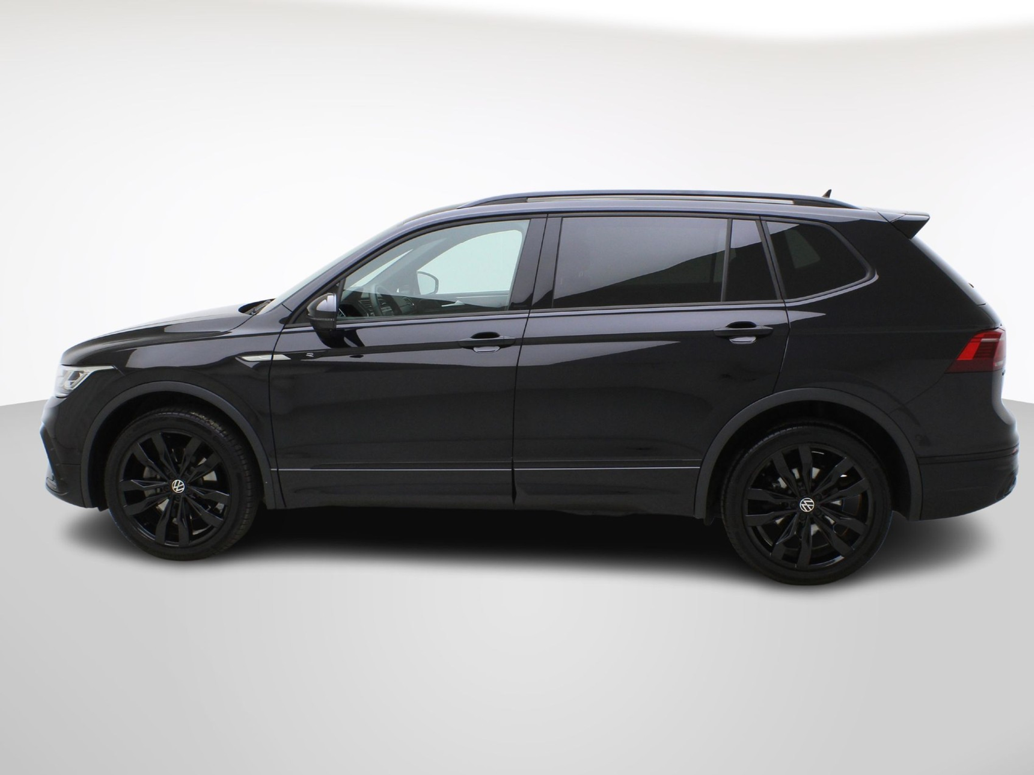 listing desktop thumbnail image 2