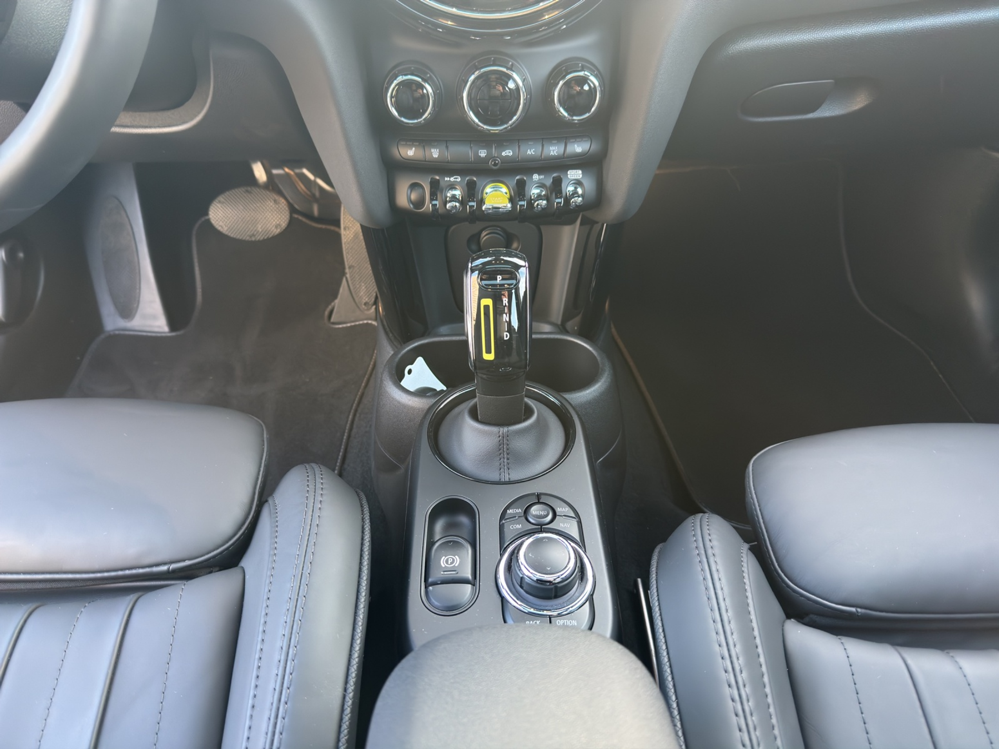 listing desktop thumbnail image 15