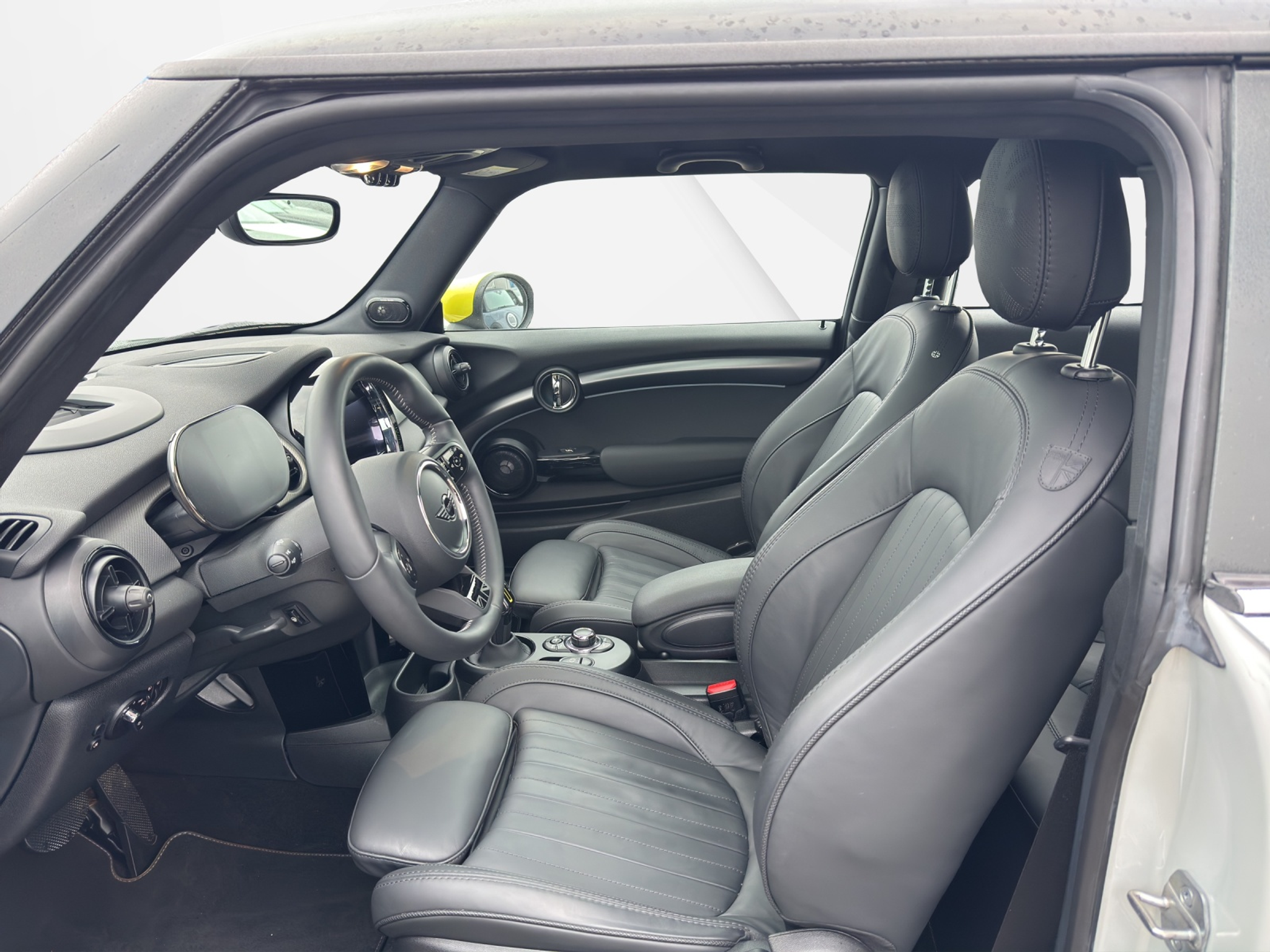 listing desktop thumbnail image 11