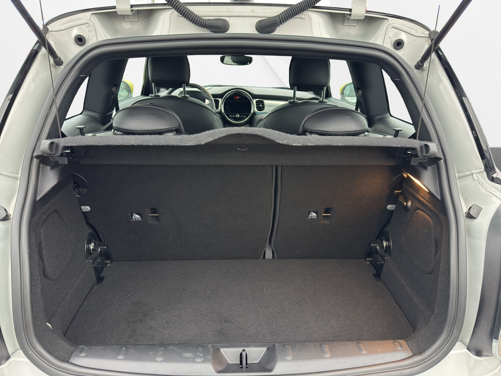 listing desktop thumbnail image 8