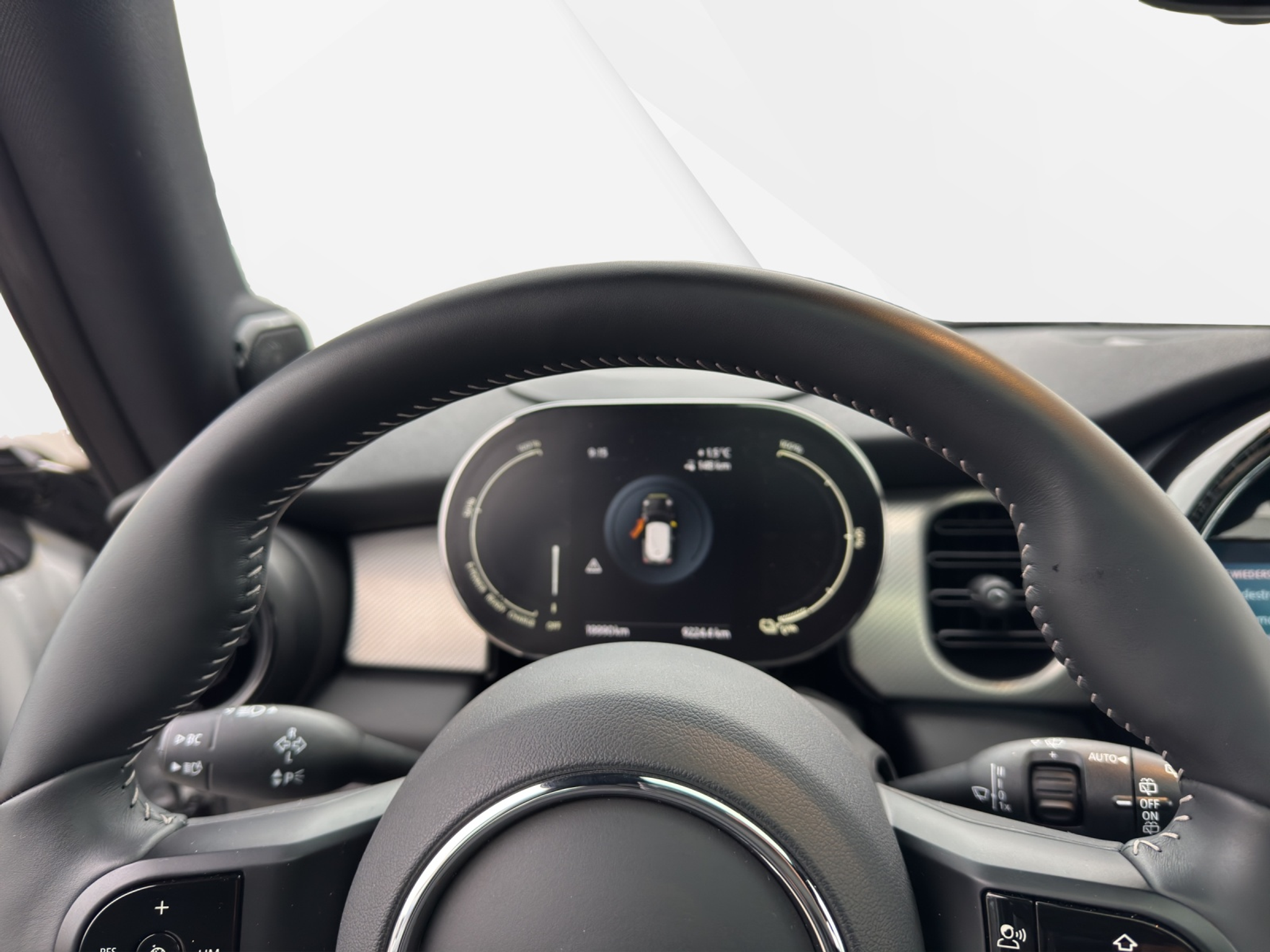 listing desktop thumbnail image 14