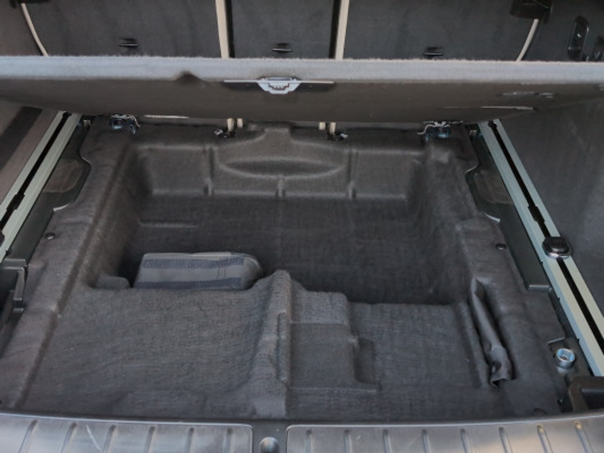 listing desktop thumbnail image 13