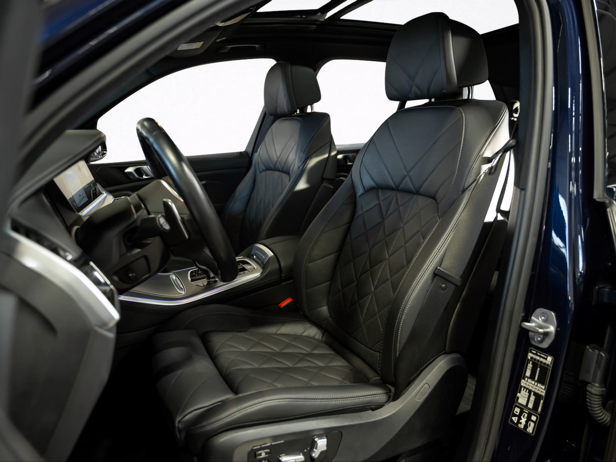 listing desktop thumbnail image 11