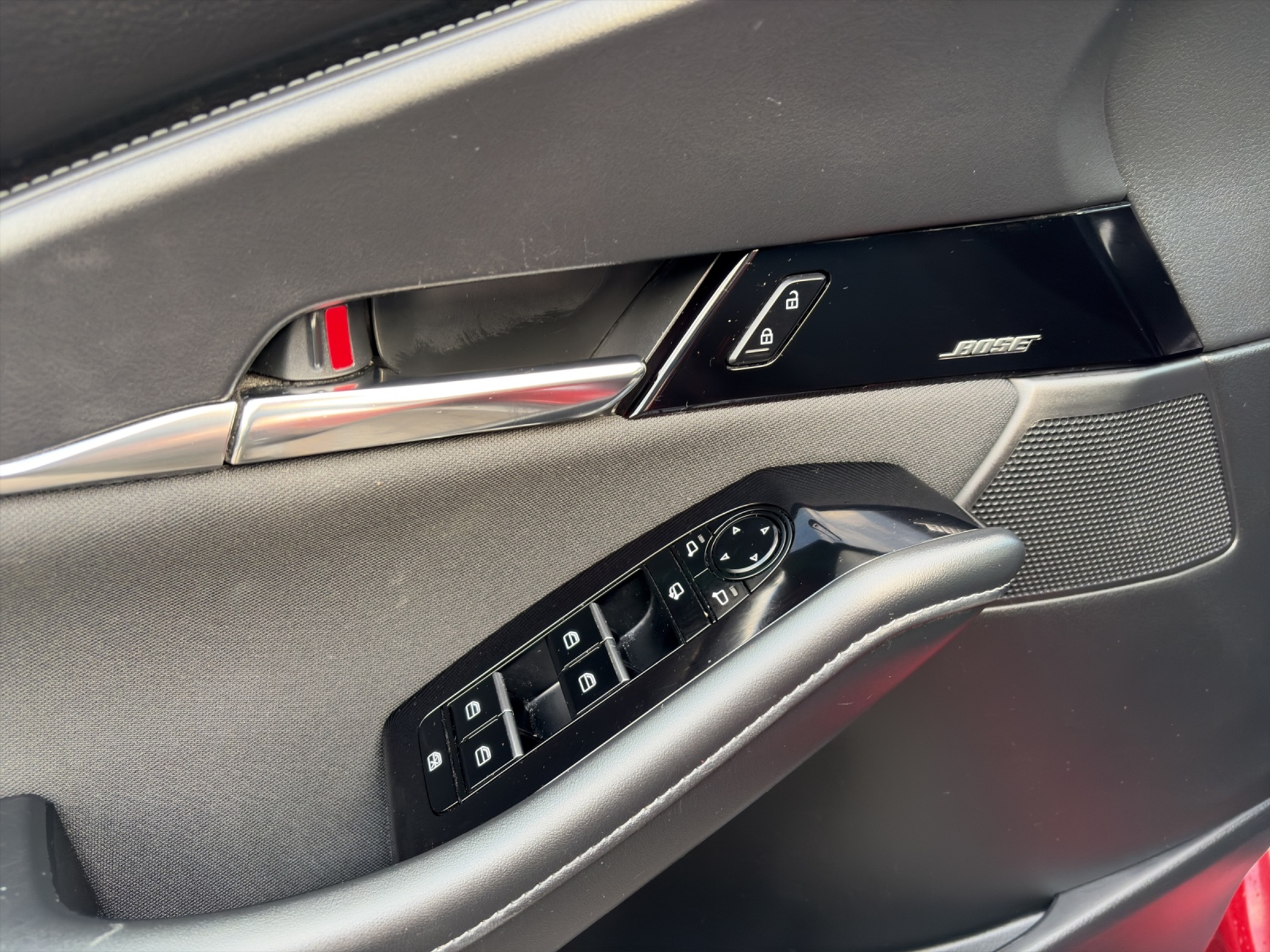 listing desktop thumbnail image 9