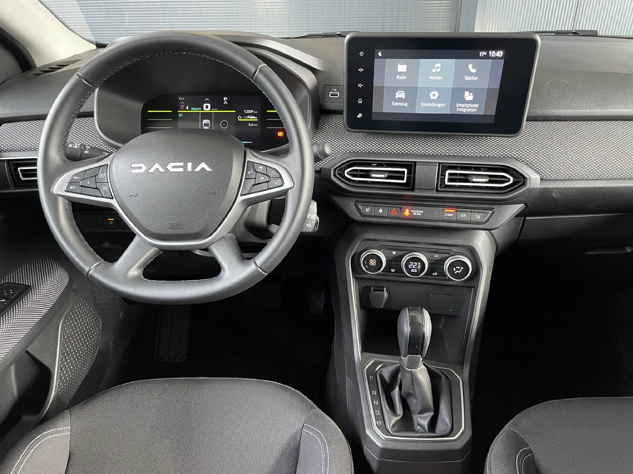 listing desktop thumbnail image 6