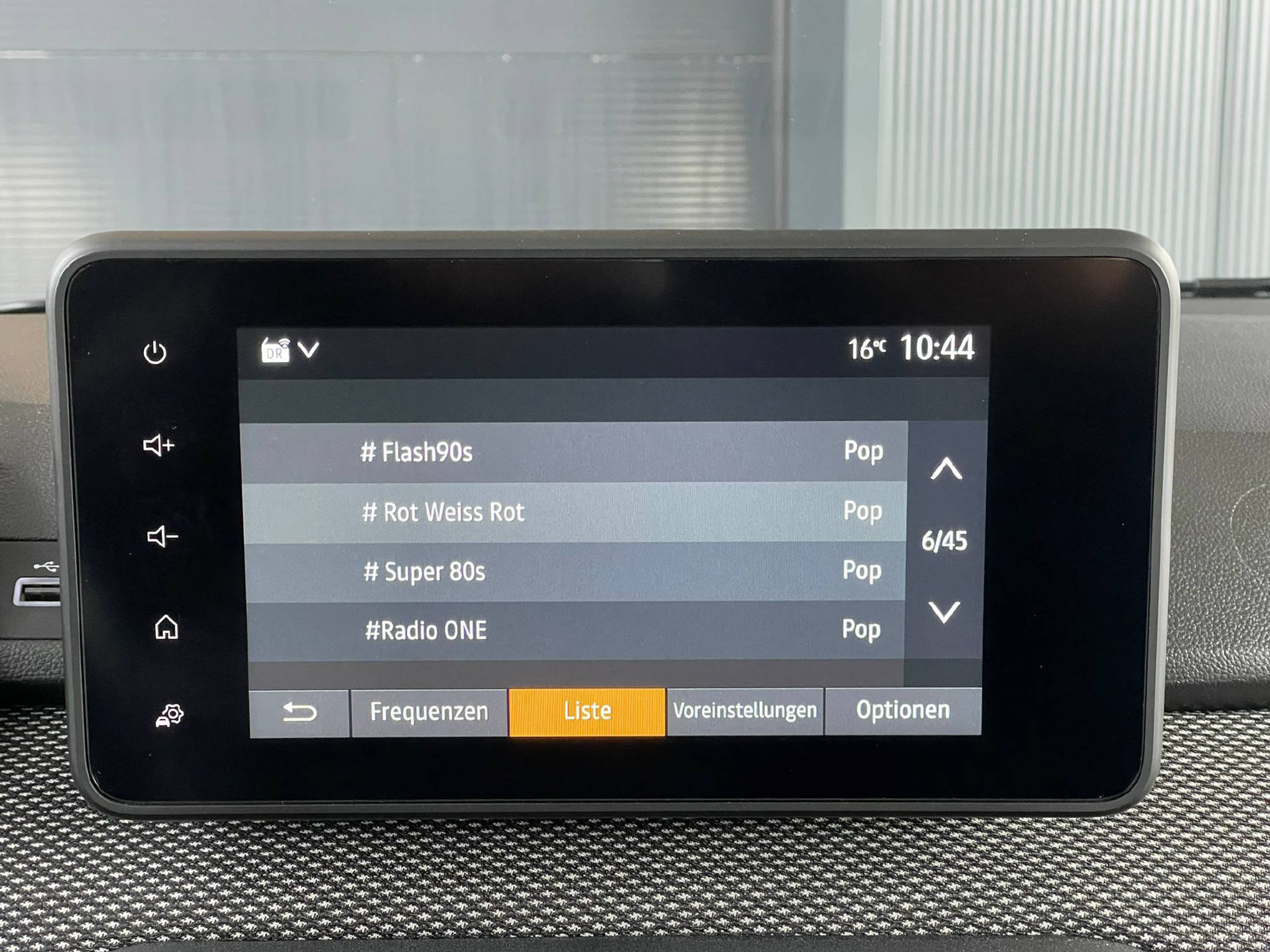 listing desktop thumbnail image 15
