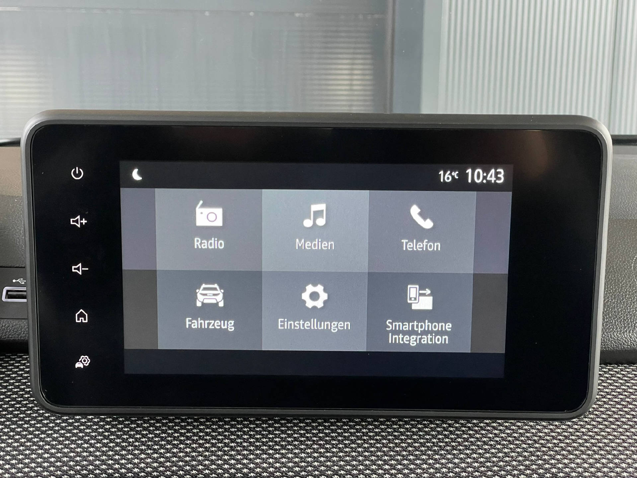 listing desktop thumbnail image 14