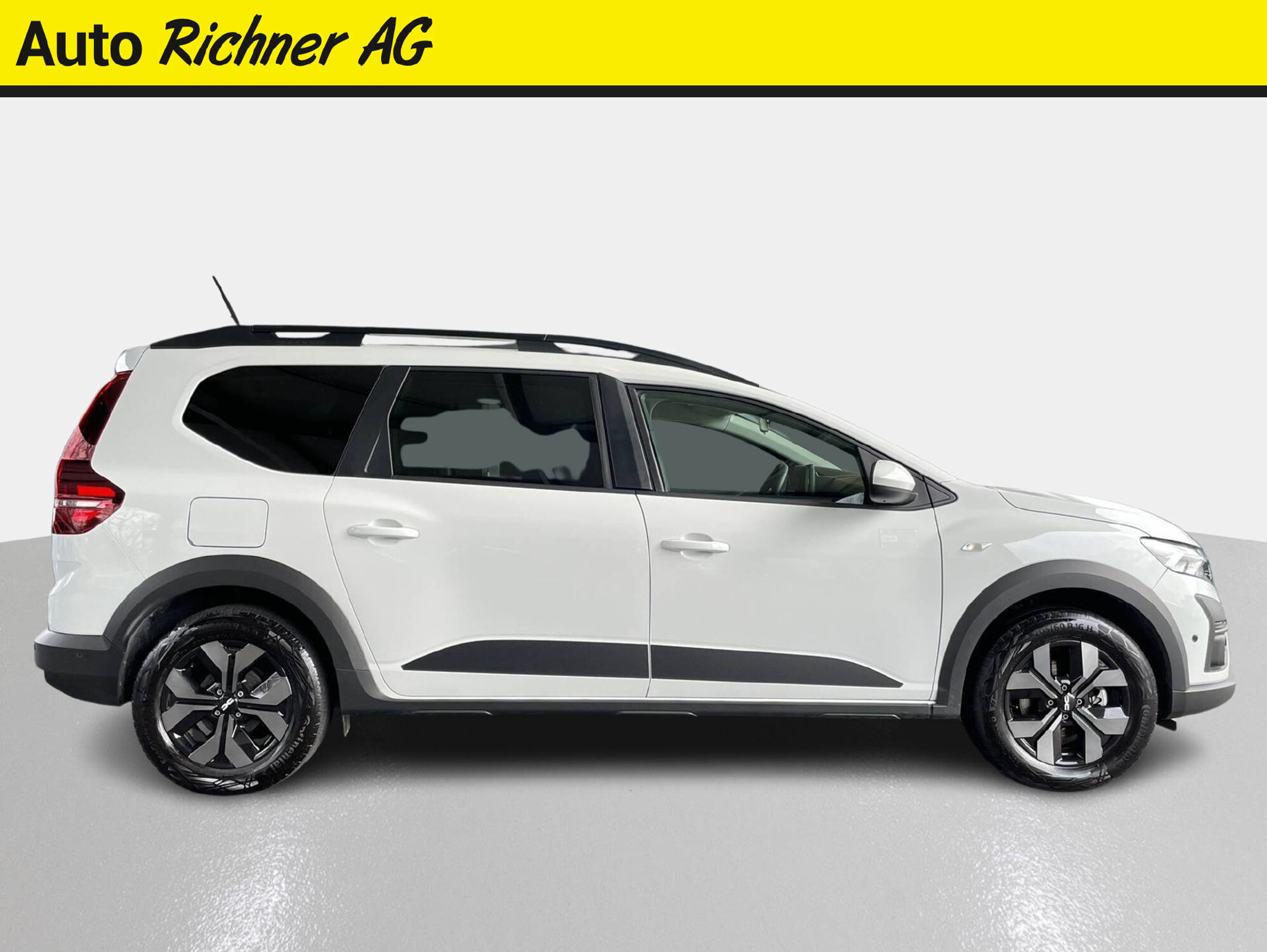 listing desktop thumbnail image 2