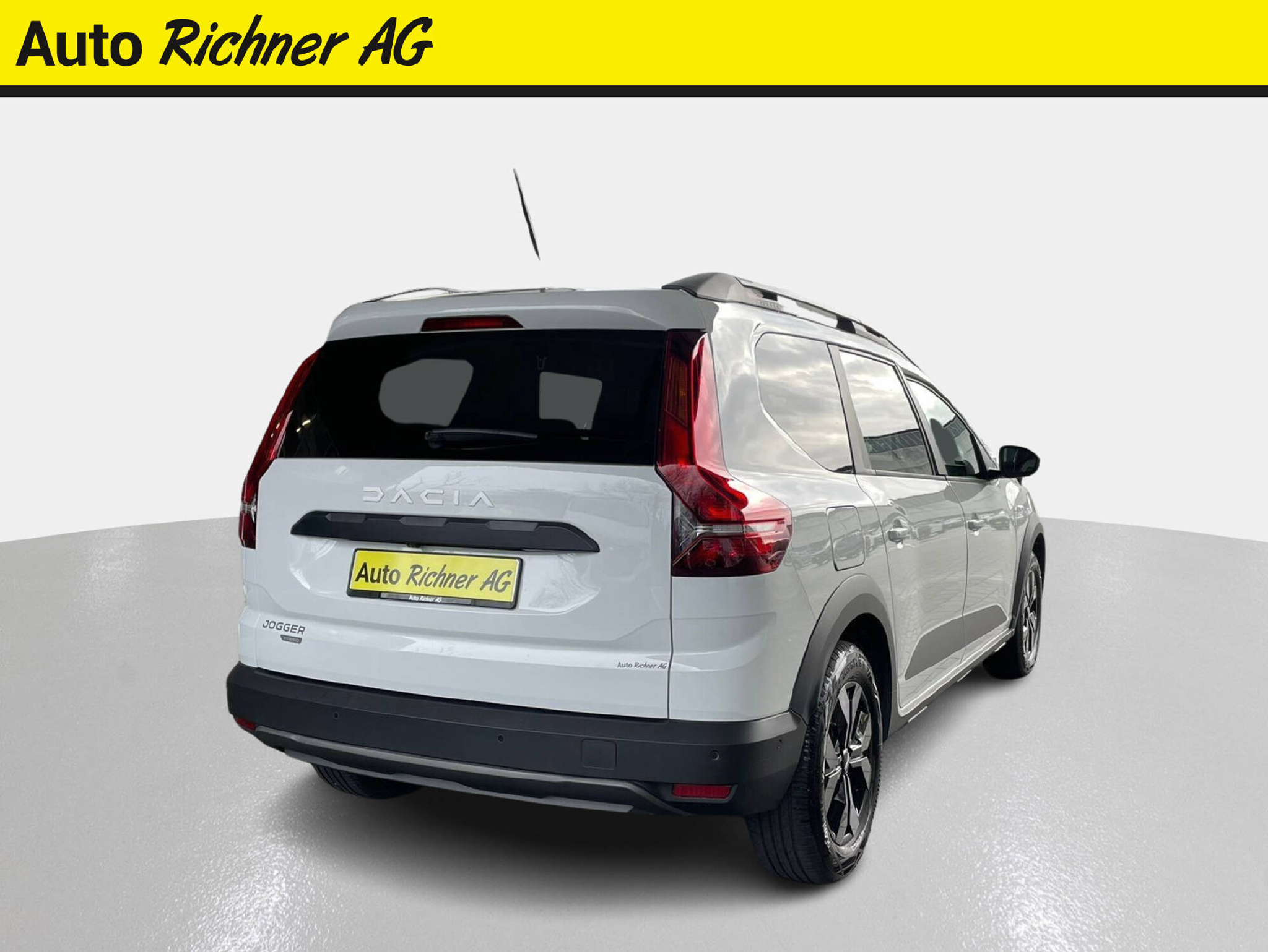 listing desktop thumbnail image 3