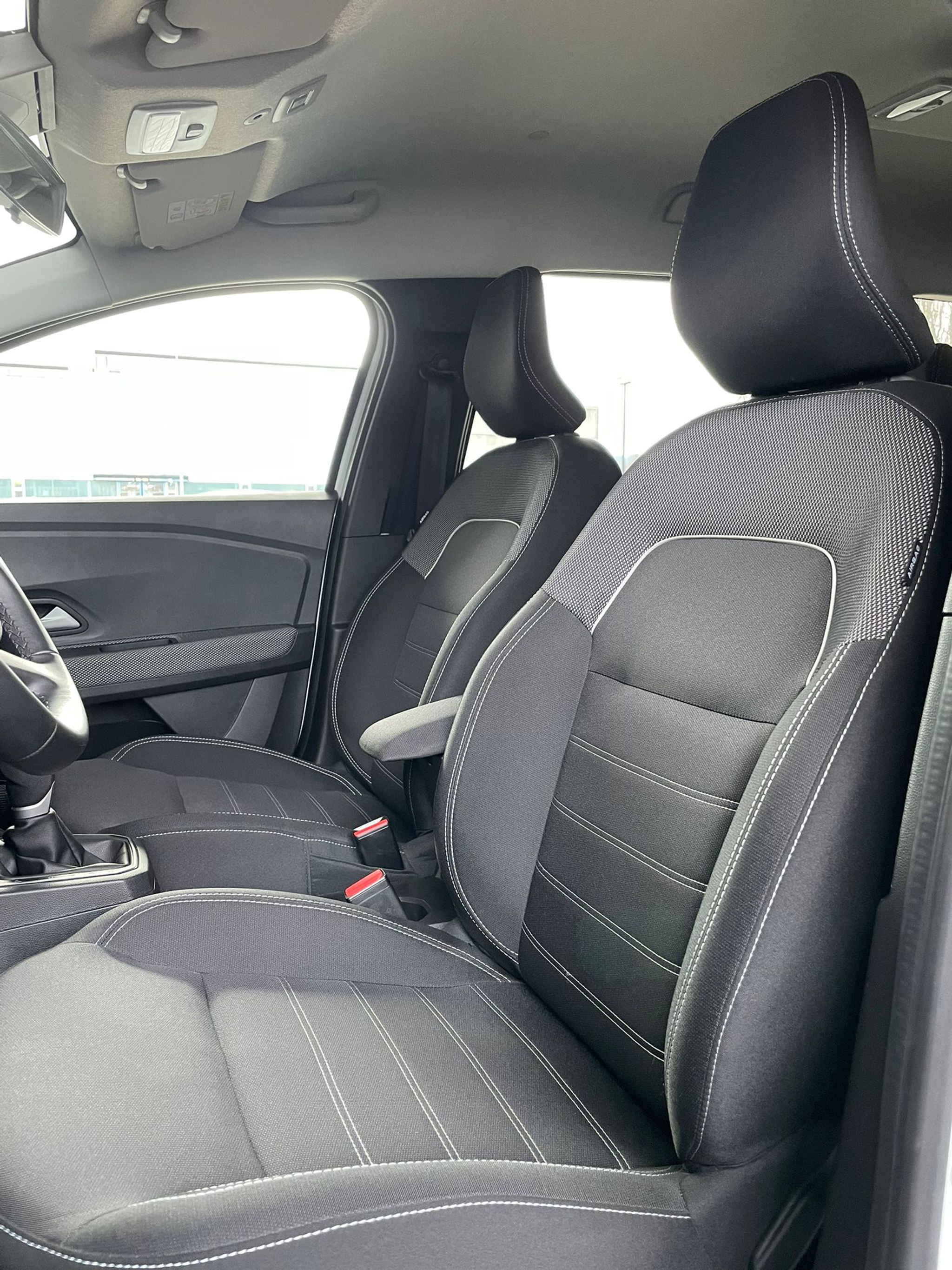 listing desktop thumbnail image 5