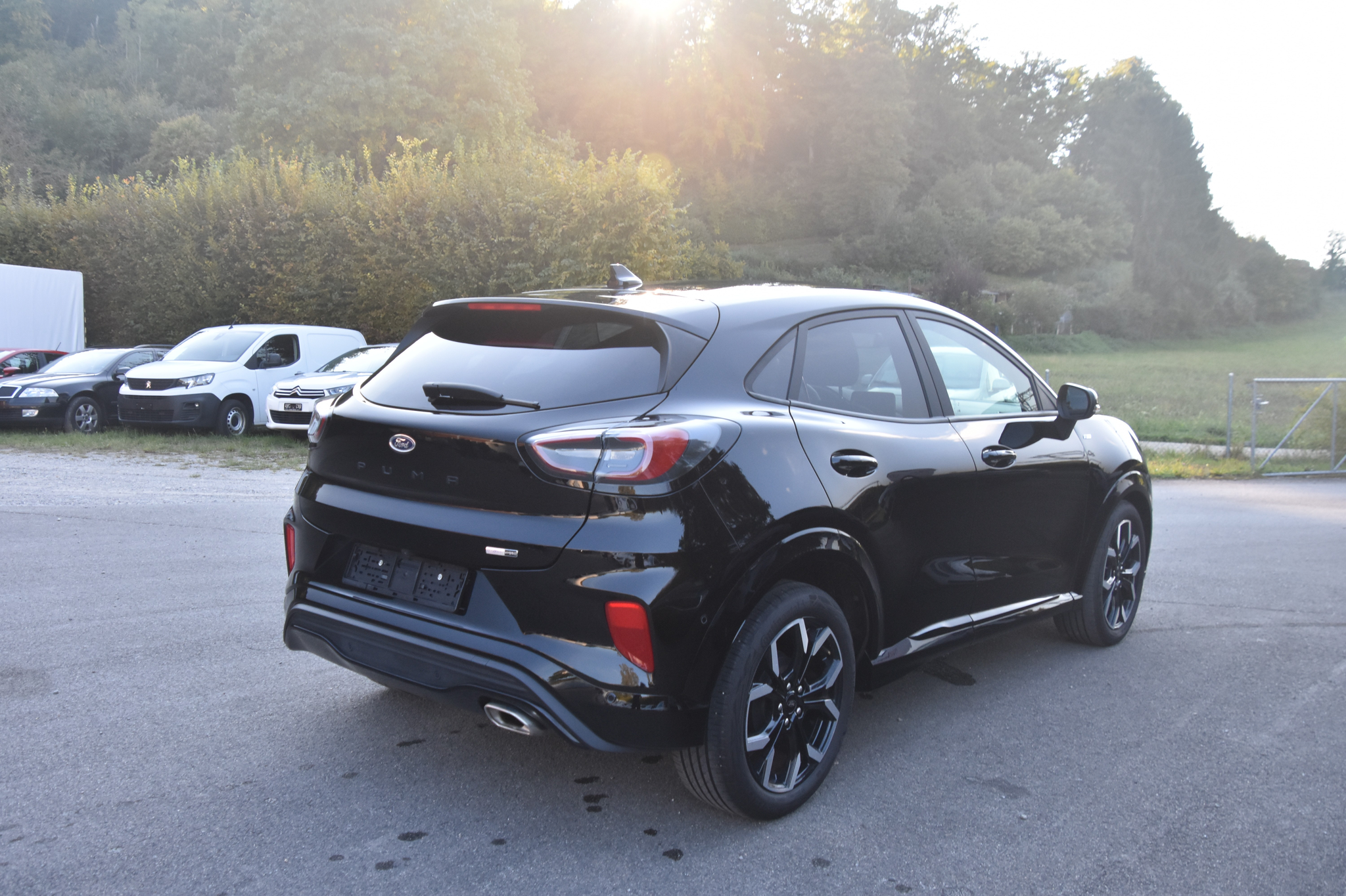 listing desktop thumbnail image 4