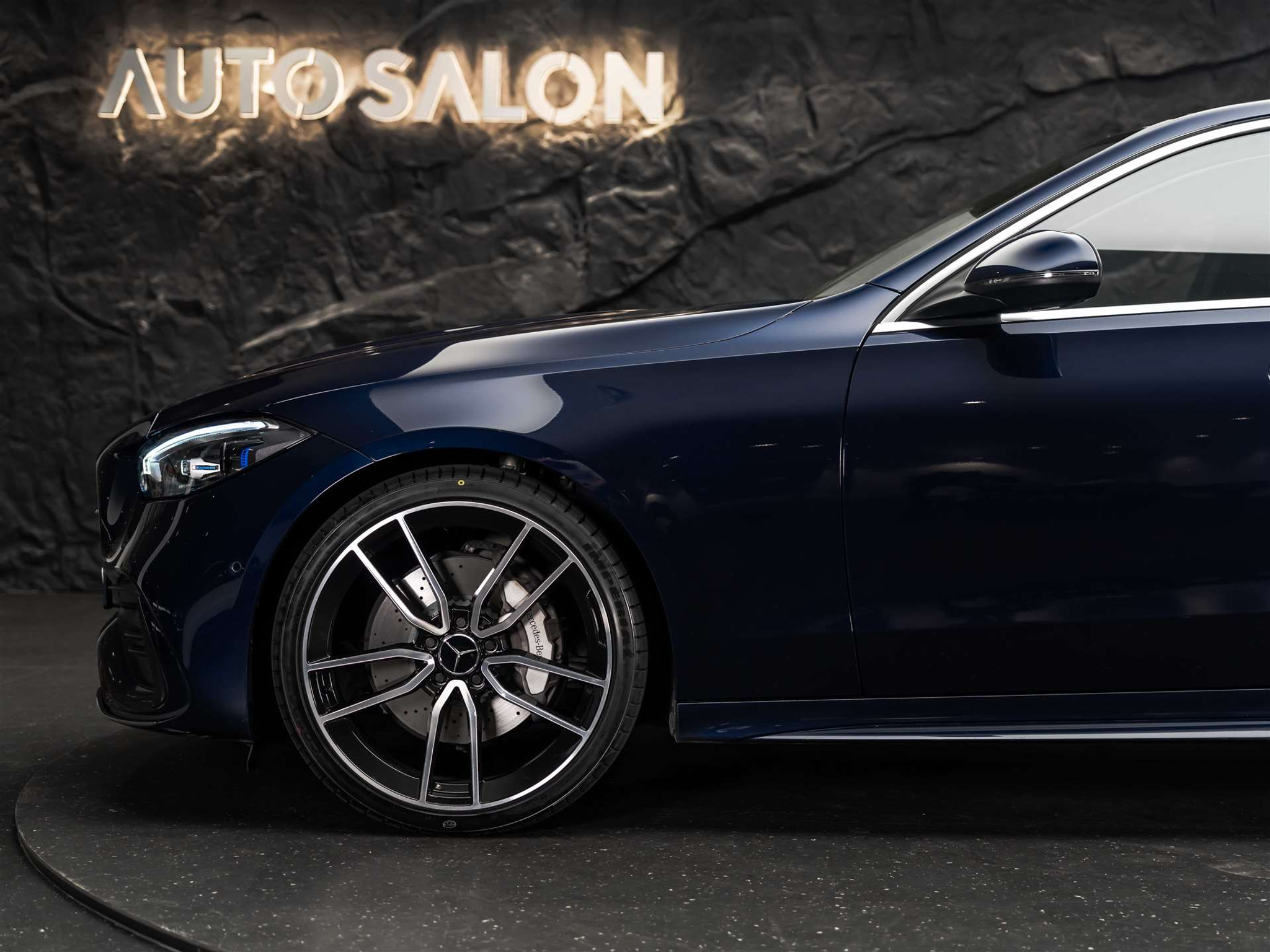 listing desktop thumbnail image 17