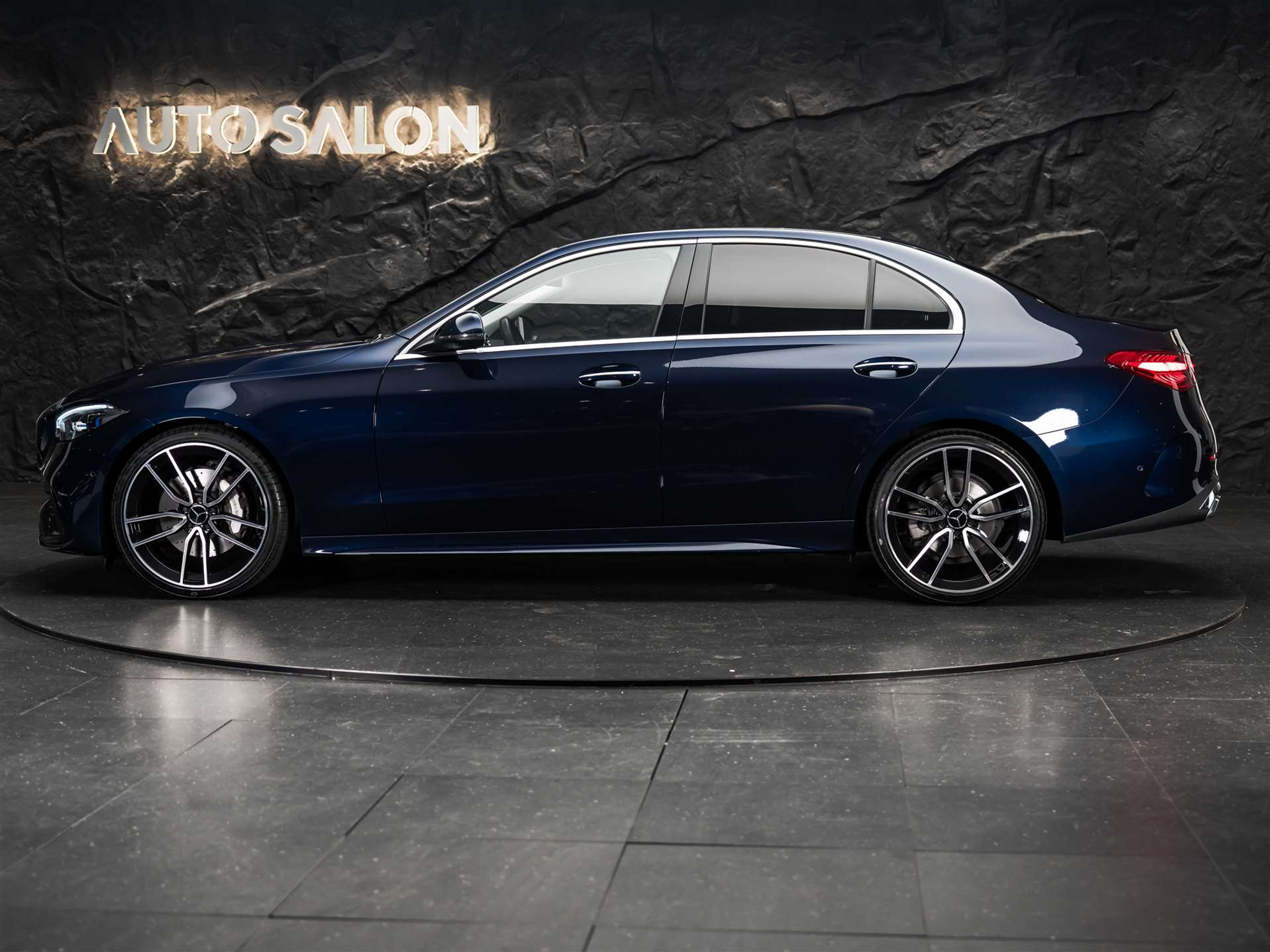 listing desktop thumbnail image 2