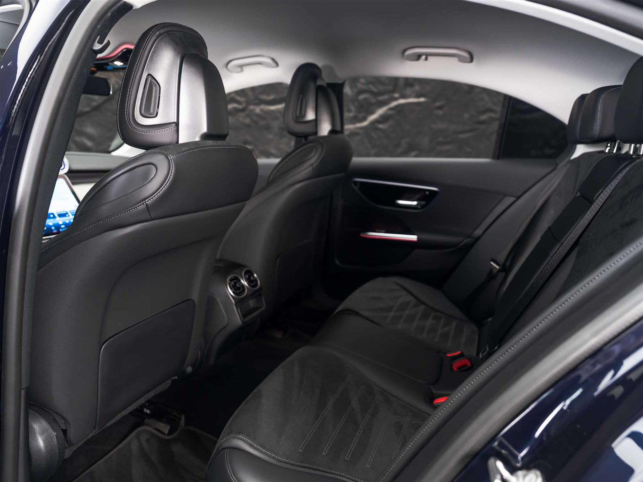 listing desktop thumbnail image 12