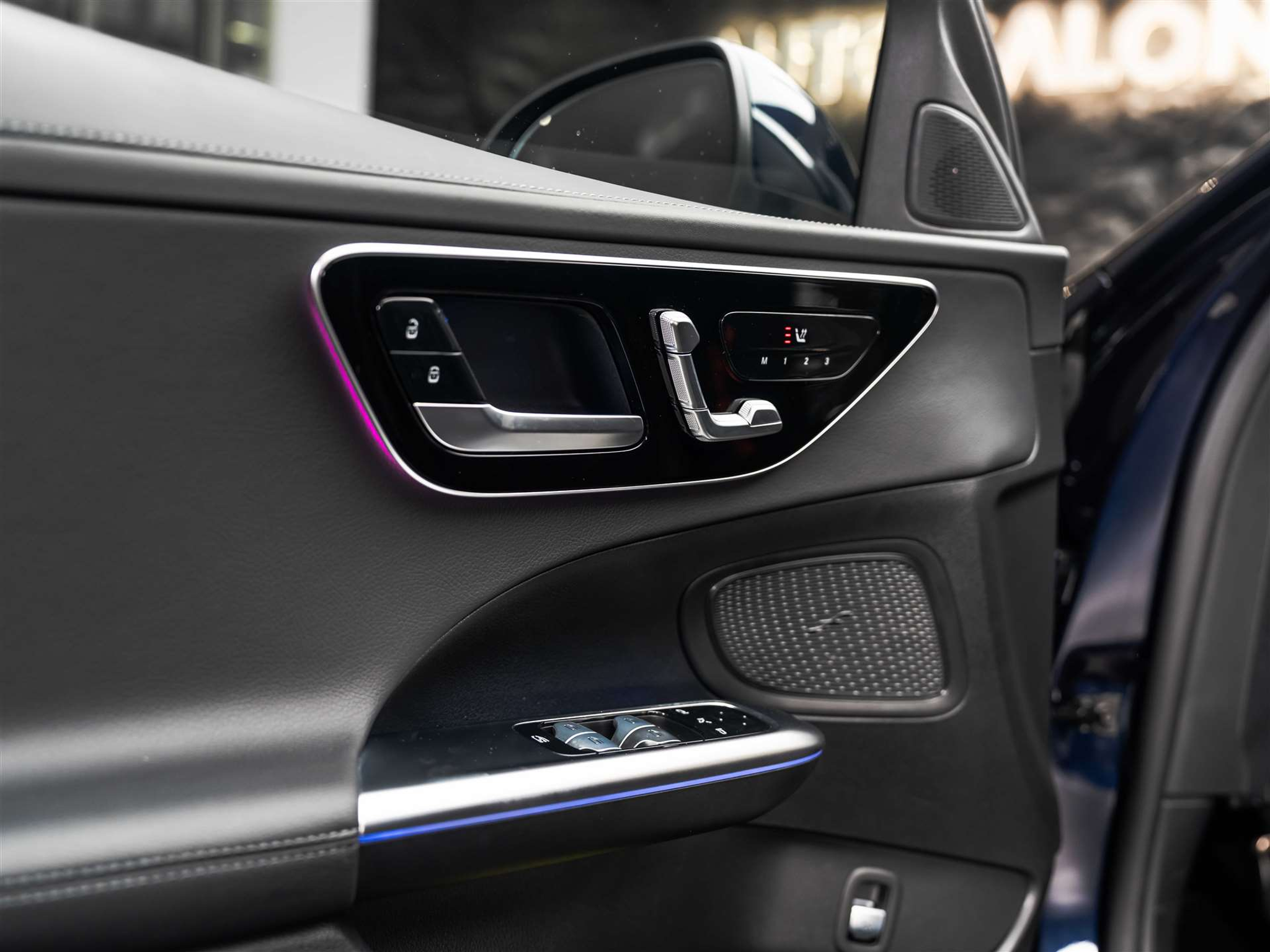 listing desktop thumbnail image 24