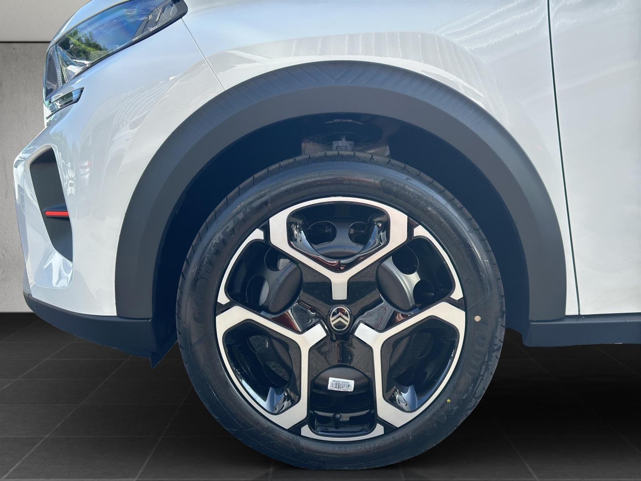 listing desktop thumbnail image 16