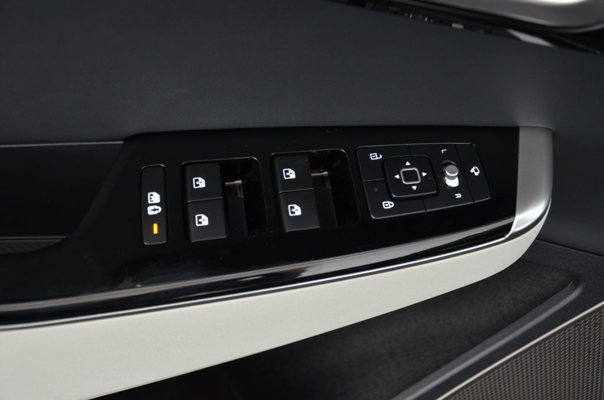 listing desktop thumbnail image 26