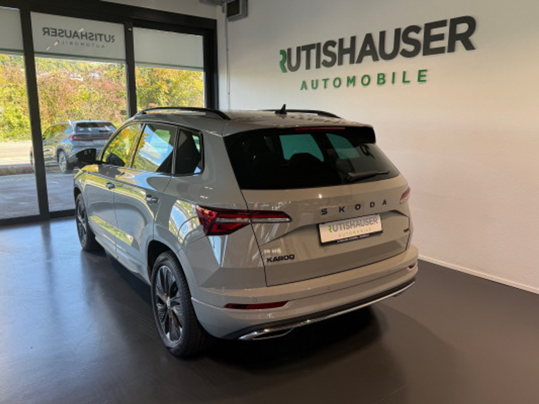 listing desktop thumbnail image 2