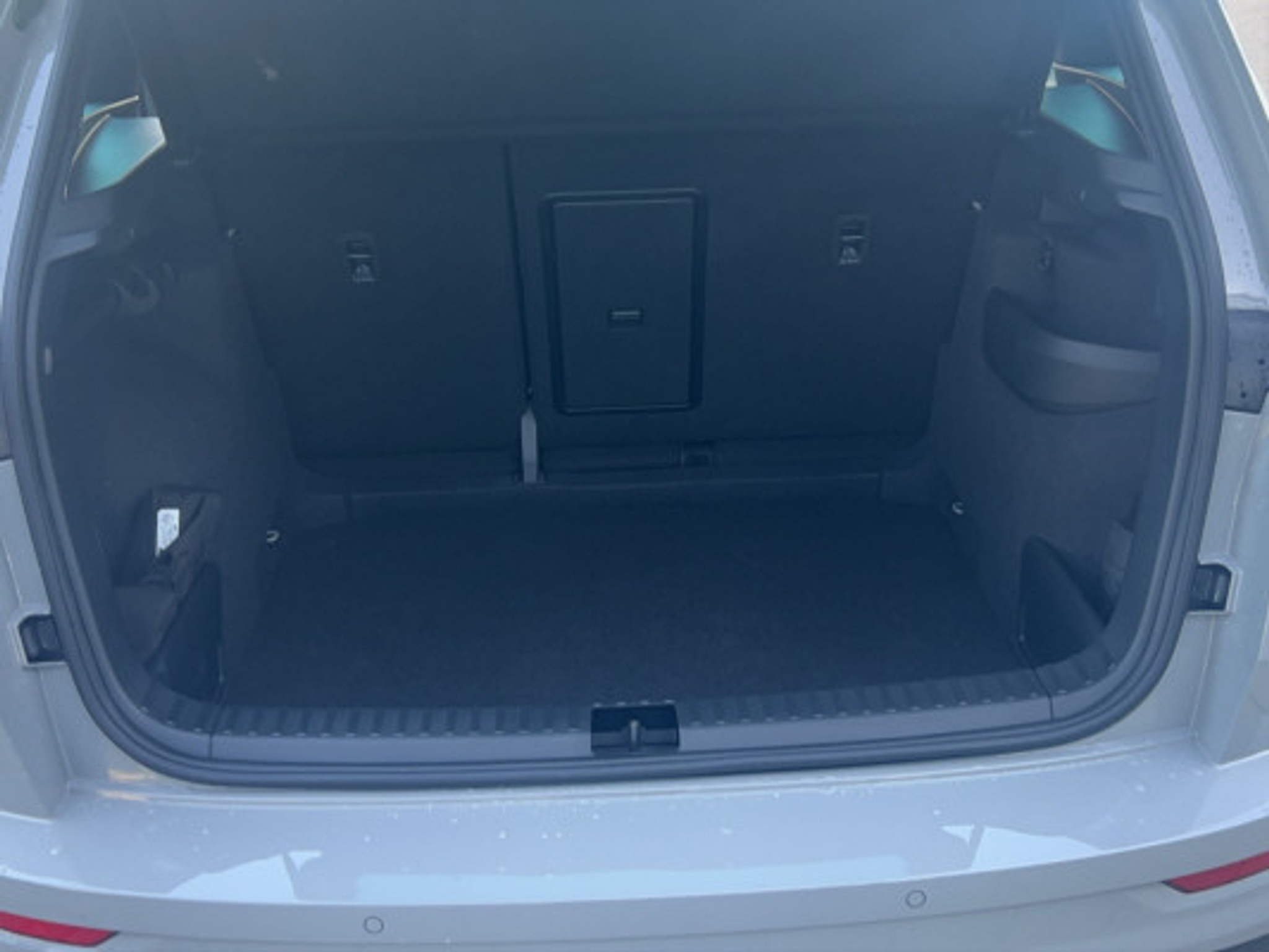 listing desktop thumbnail image 5