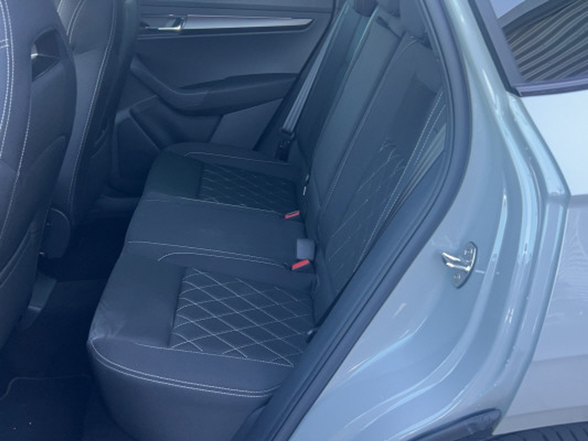 listing desktop thumbnail image 7