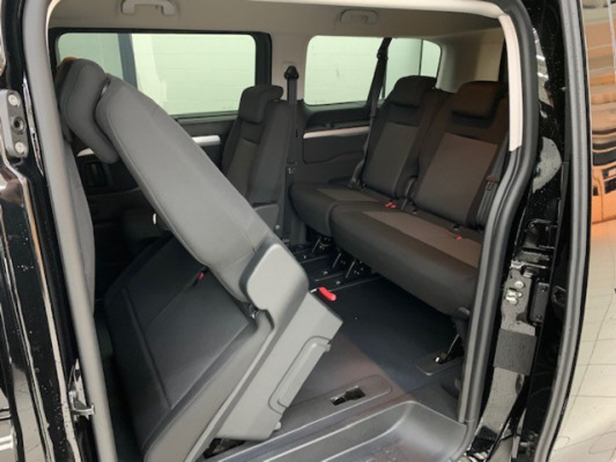 listing desktop thumbnail image 8