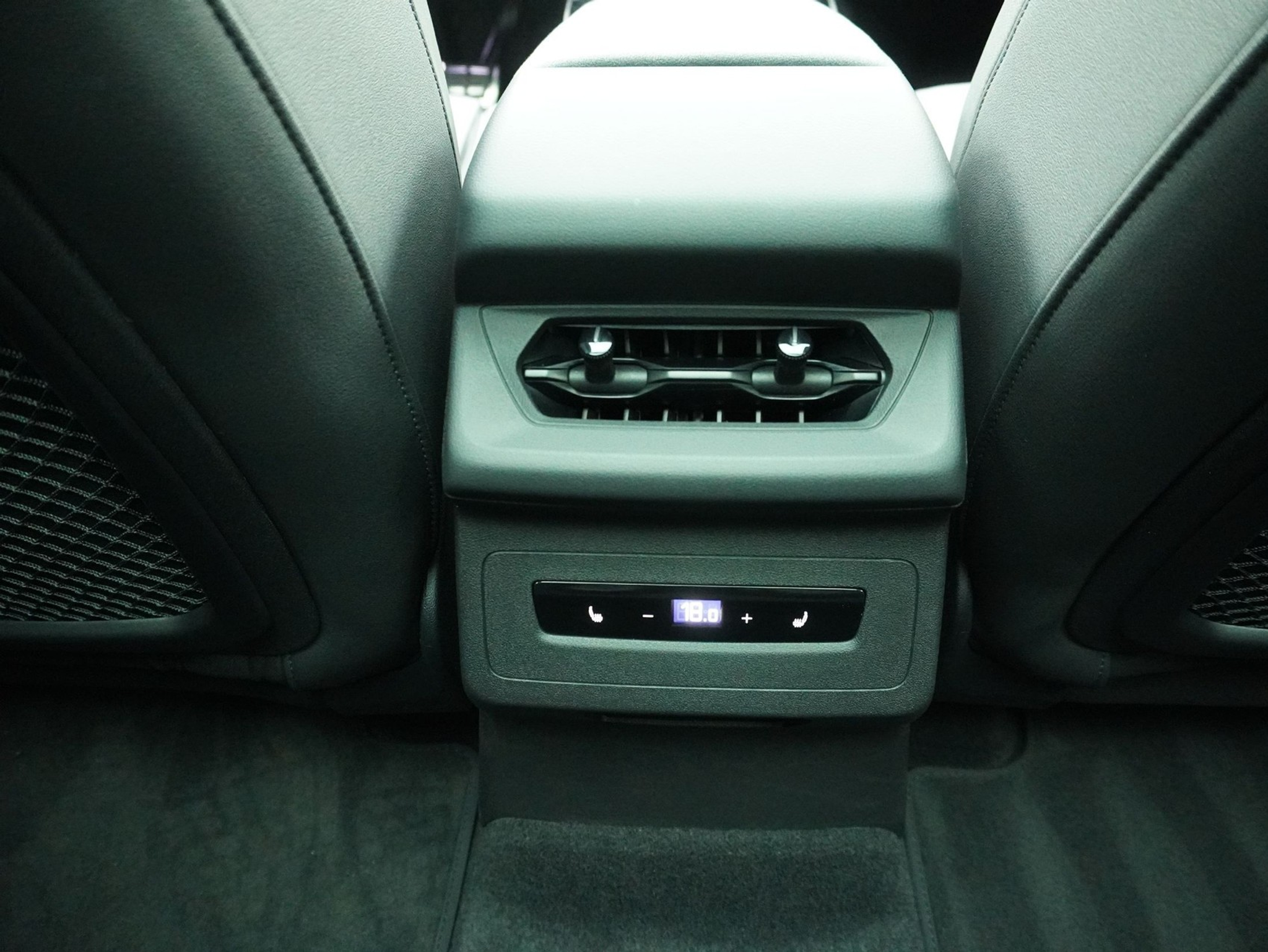 listing desktop thumbnail image 12