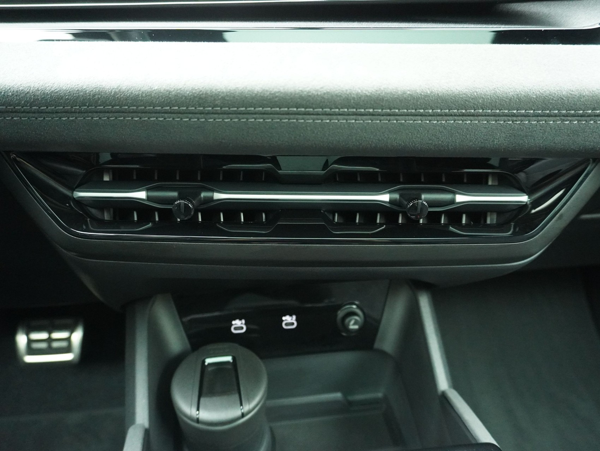 listing desktop thumbnail image 17