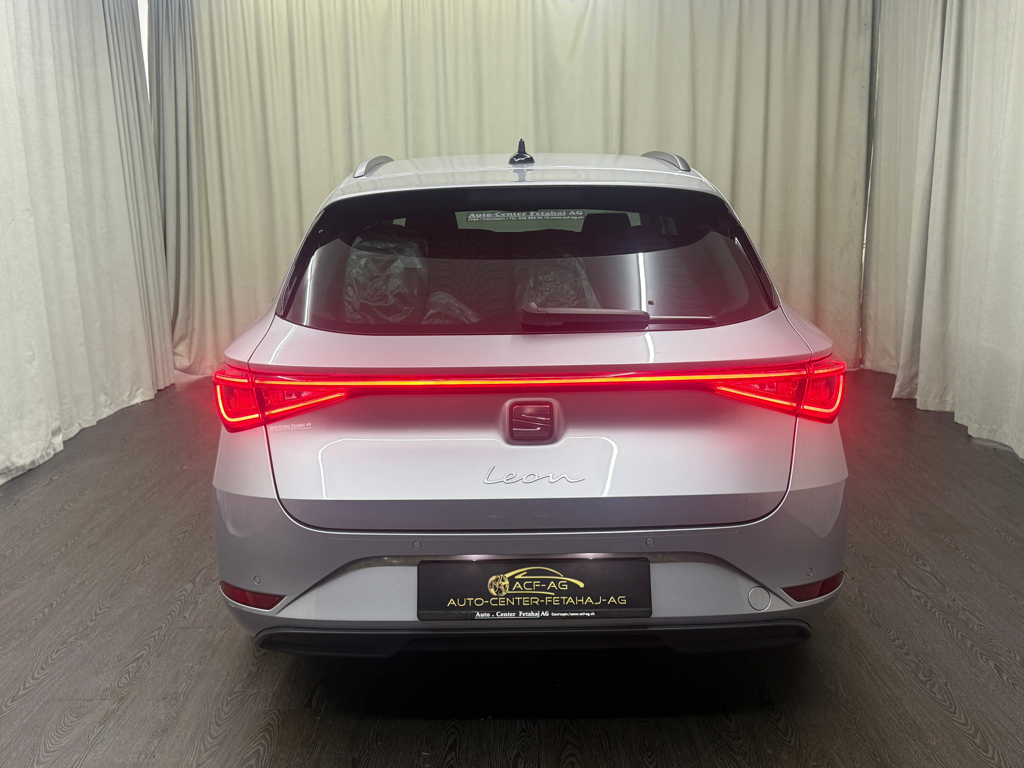 listing desktop thumbnail image 4