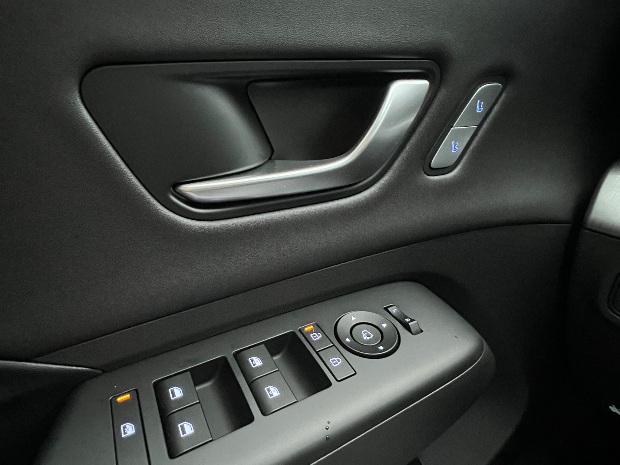 listing desktop thumbnail image 16