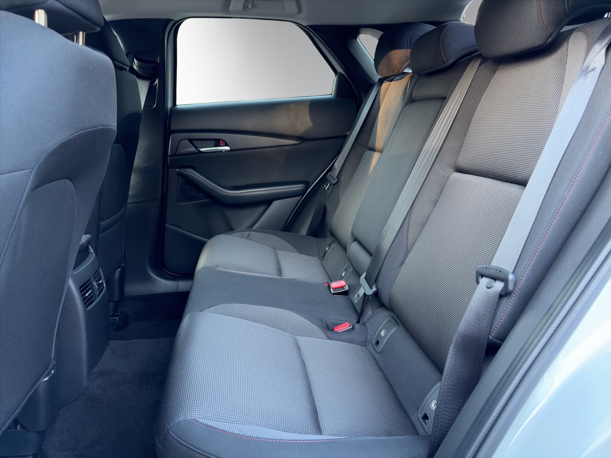 listing desktop thumbnail image 8