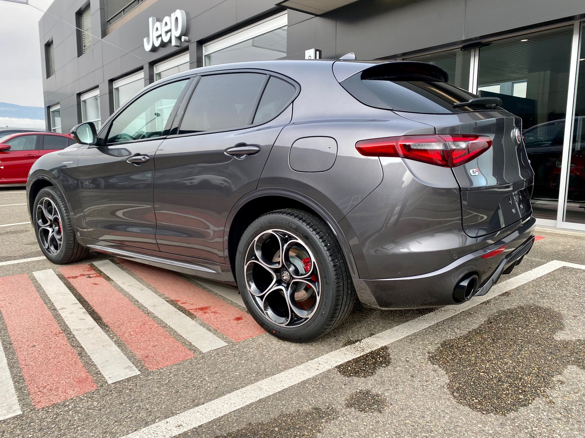 listing desktop thumbnail image 2