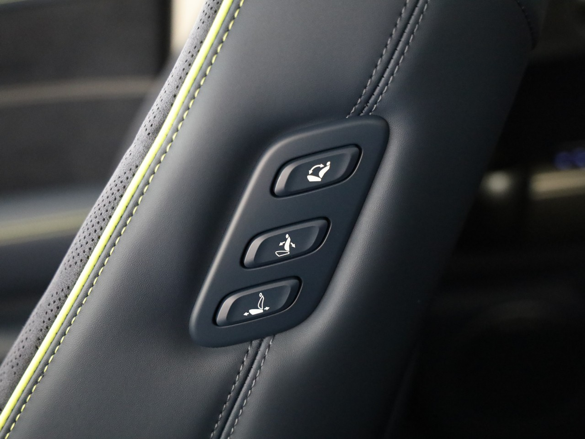 listing desktop thumbnail image 18