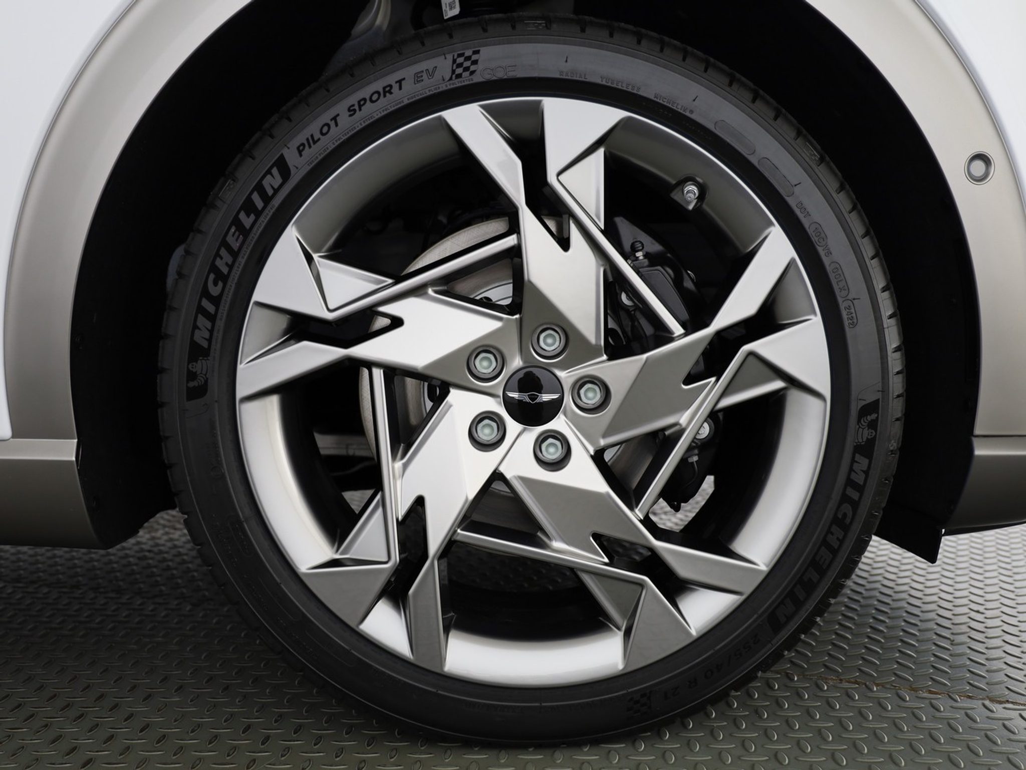 listing desktop thumbnail image 10