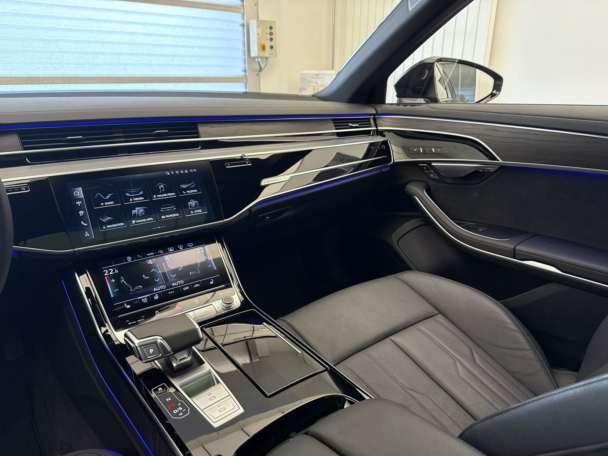 listing desktop thumbnail image 17