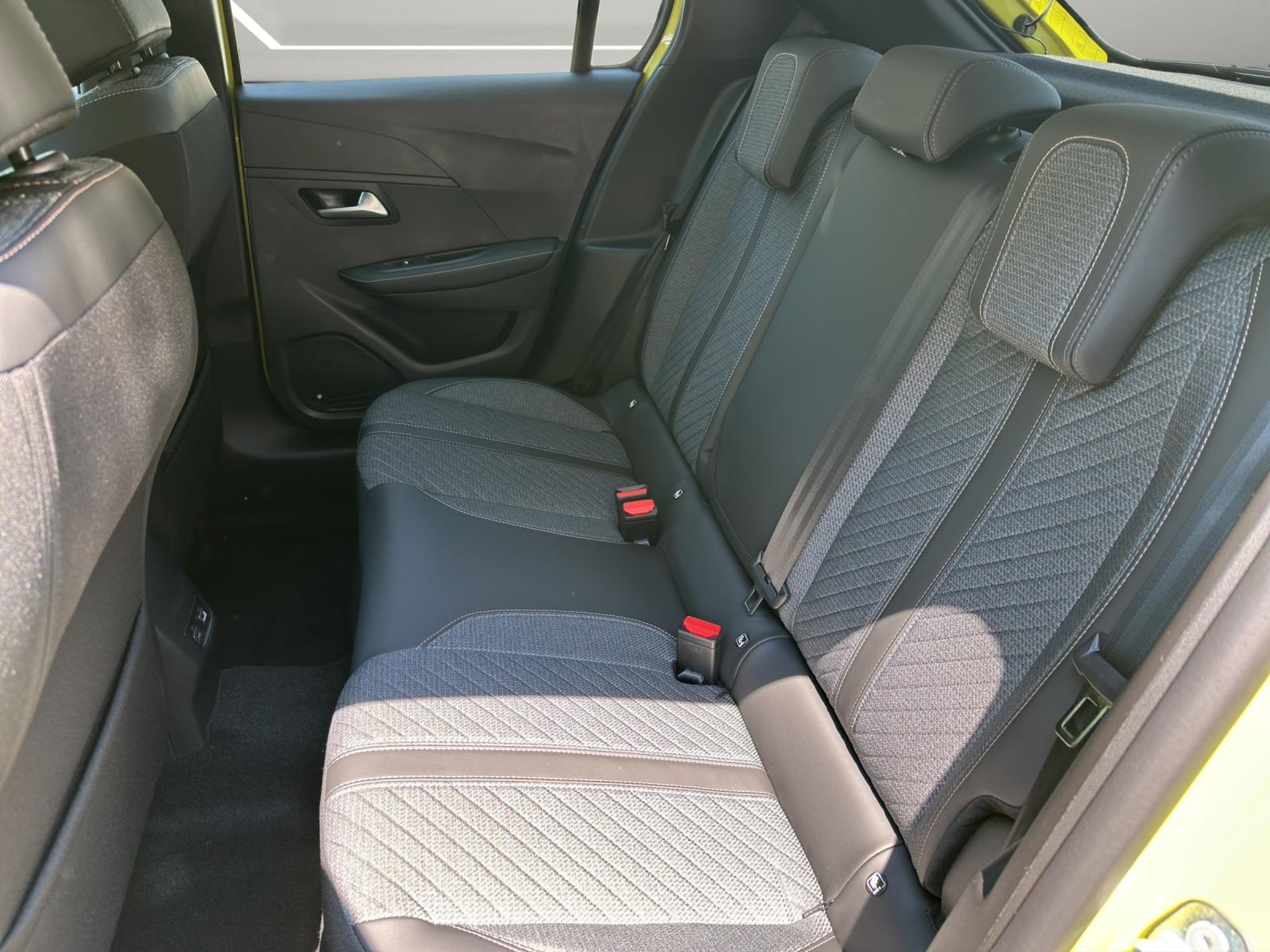 listing desktop thumbnail image 17