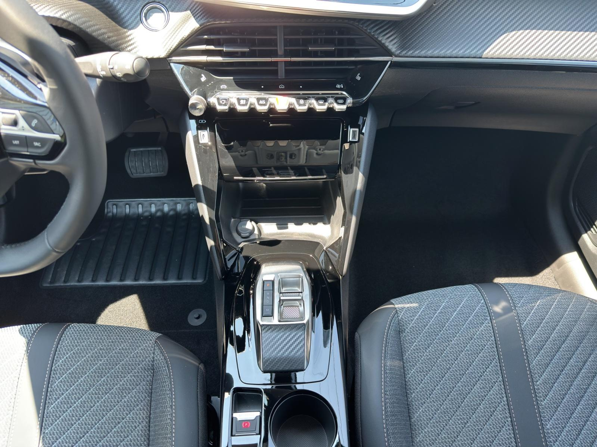 listing desktop thumbnail image 14