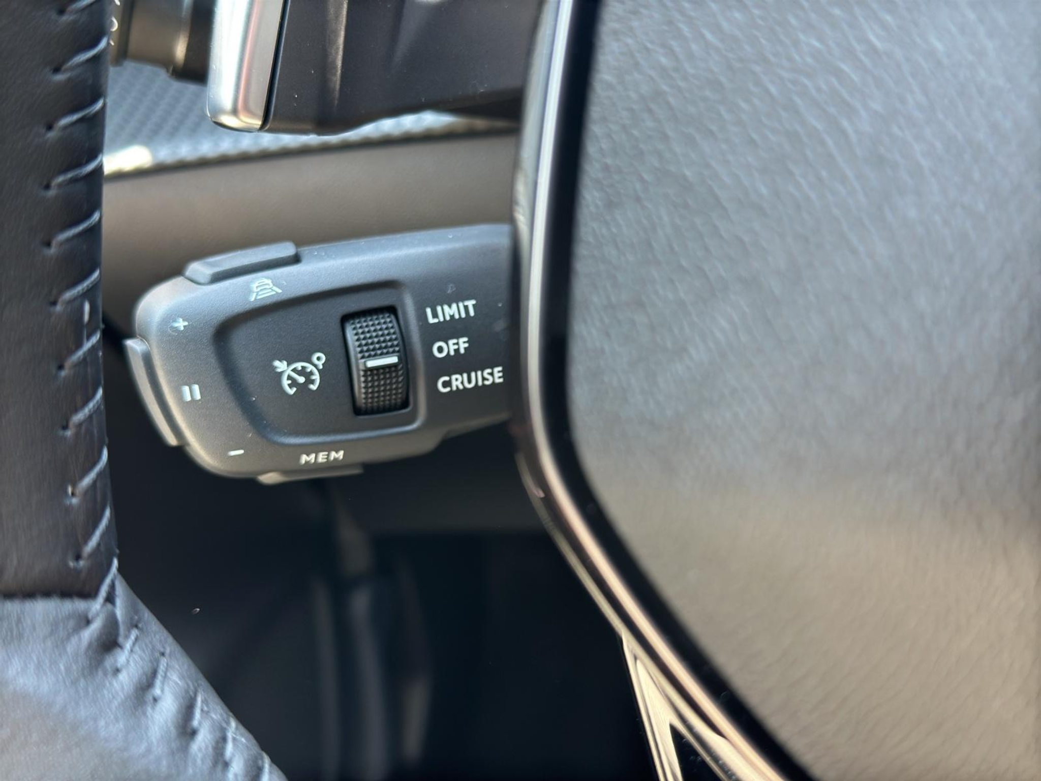 listing desktop thumbnail image 15