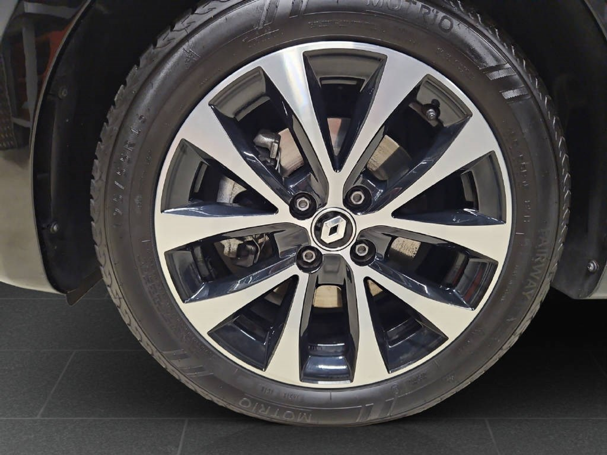 car-image-9