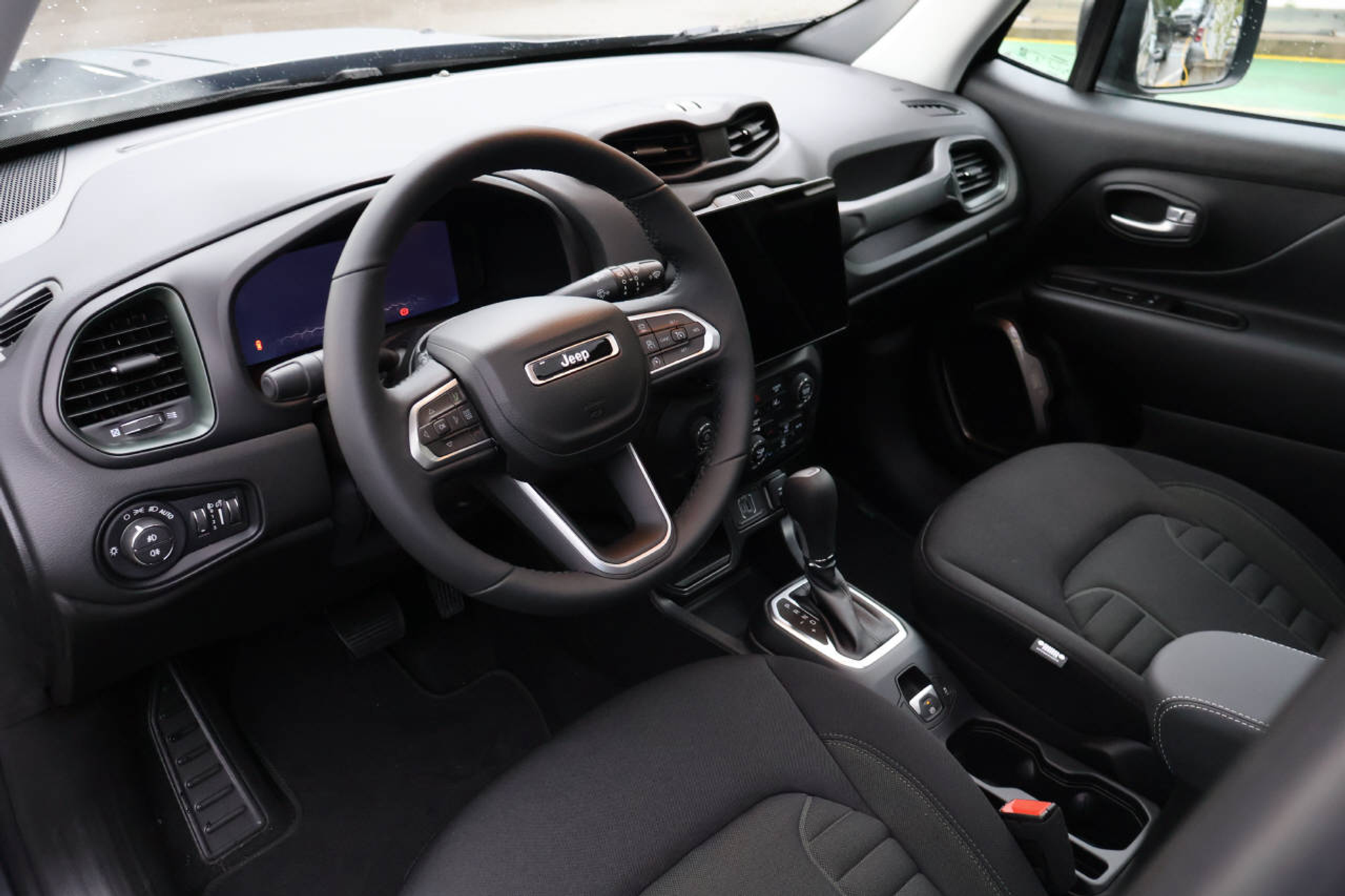 listing desktop thumbnail image 9