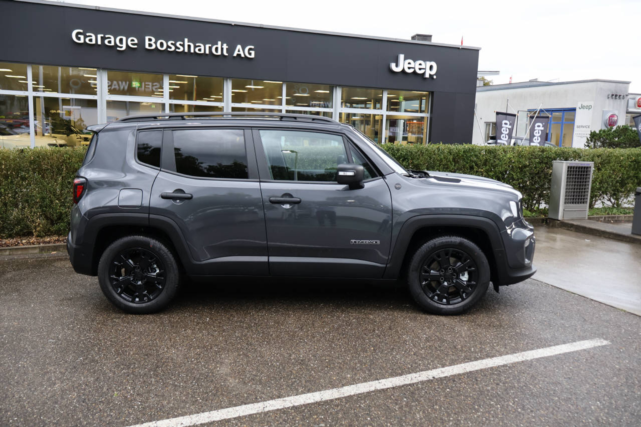 listing desktop thumbnail image 1