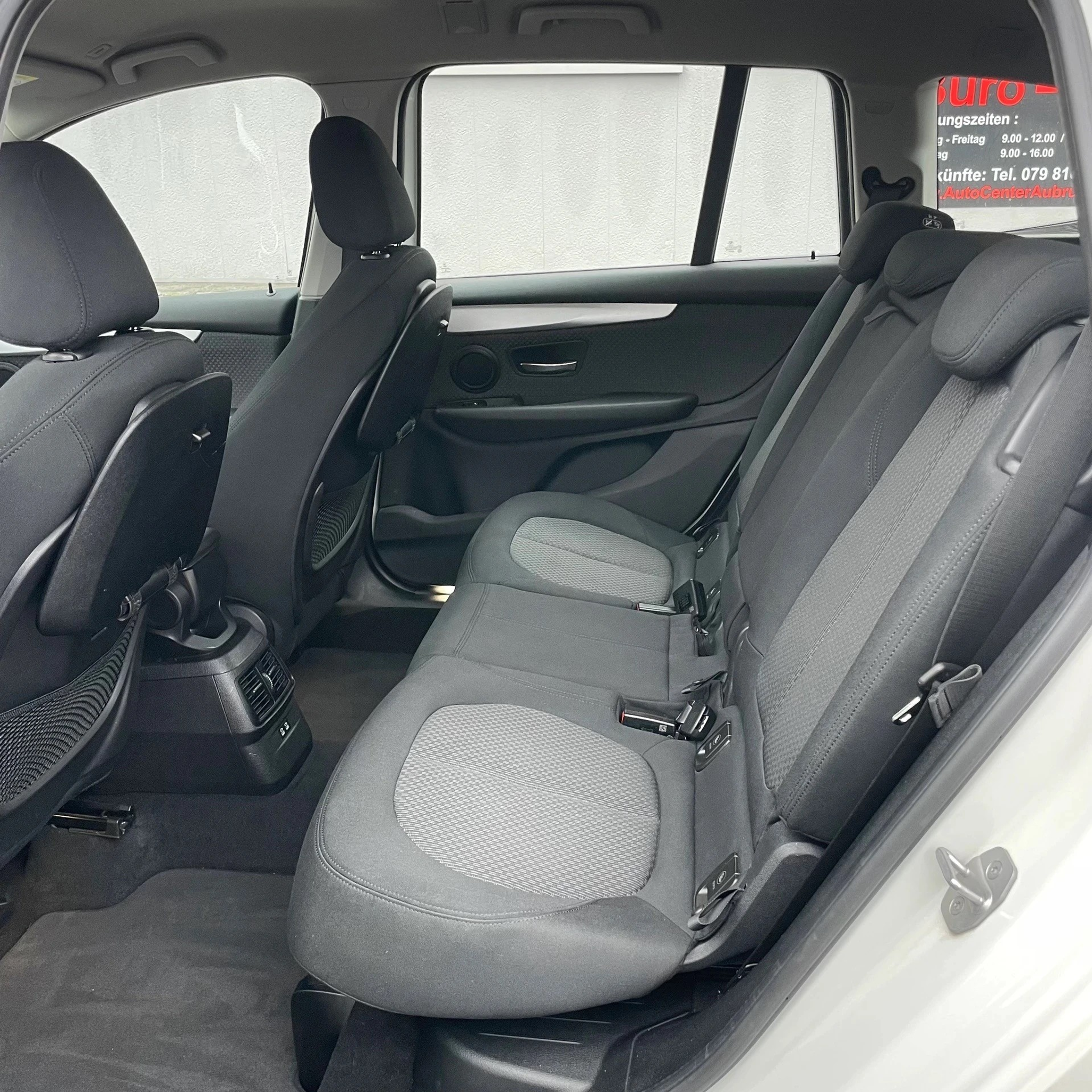 listing desktop thumbnail image 10