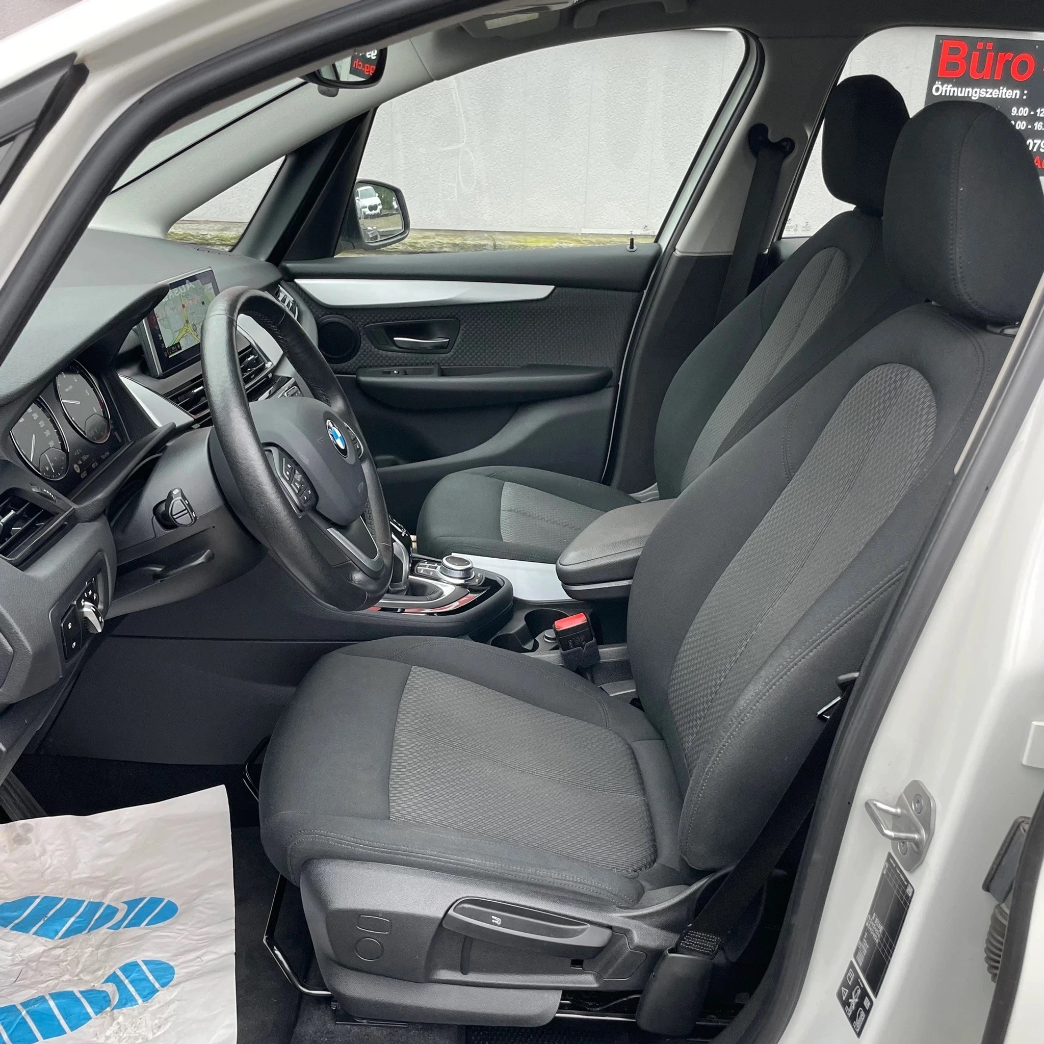 listing desktop thumbnail image 9