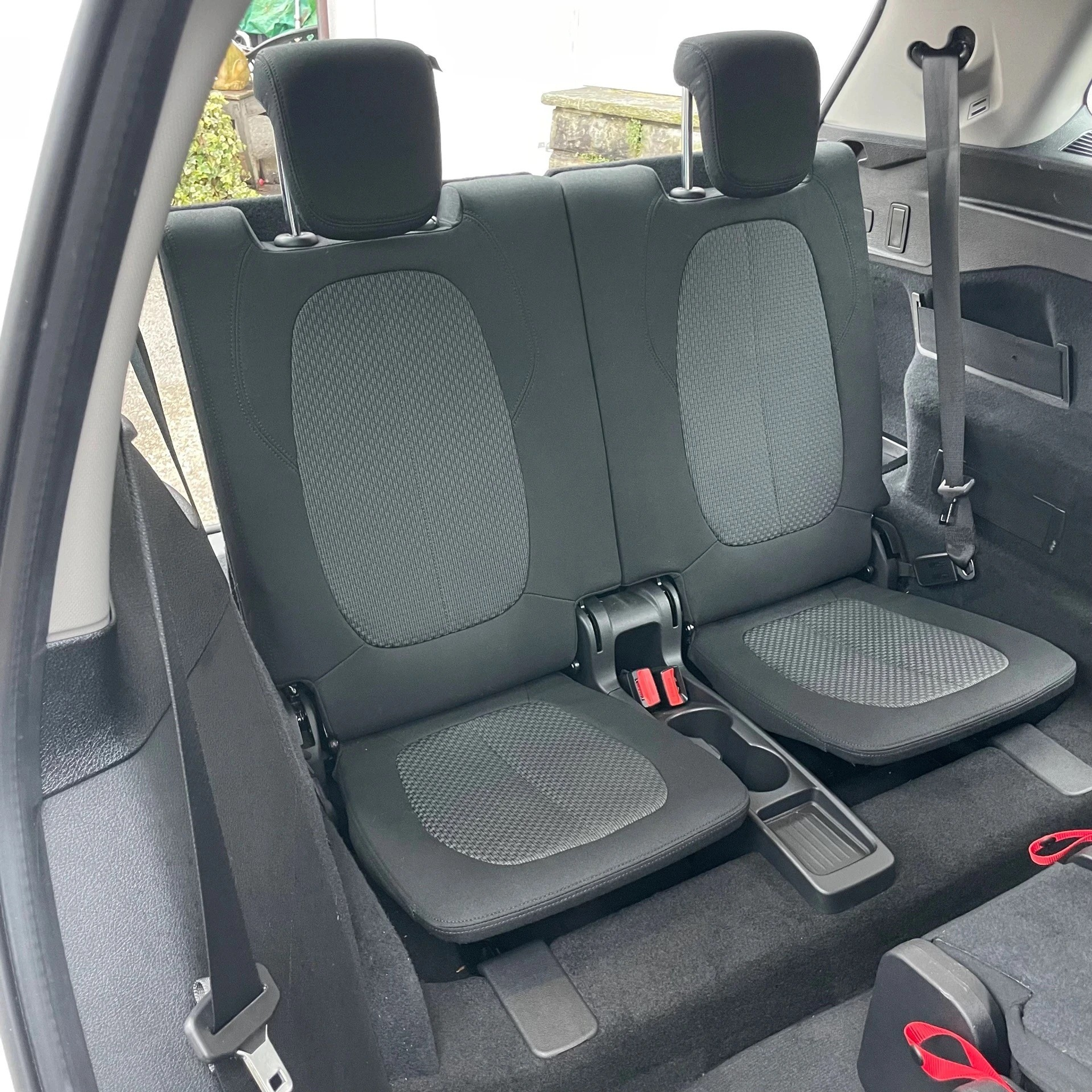 listing desktop thumbnail image 13