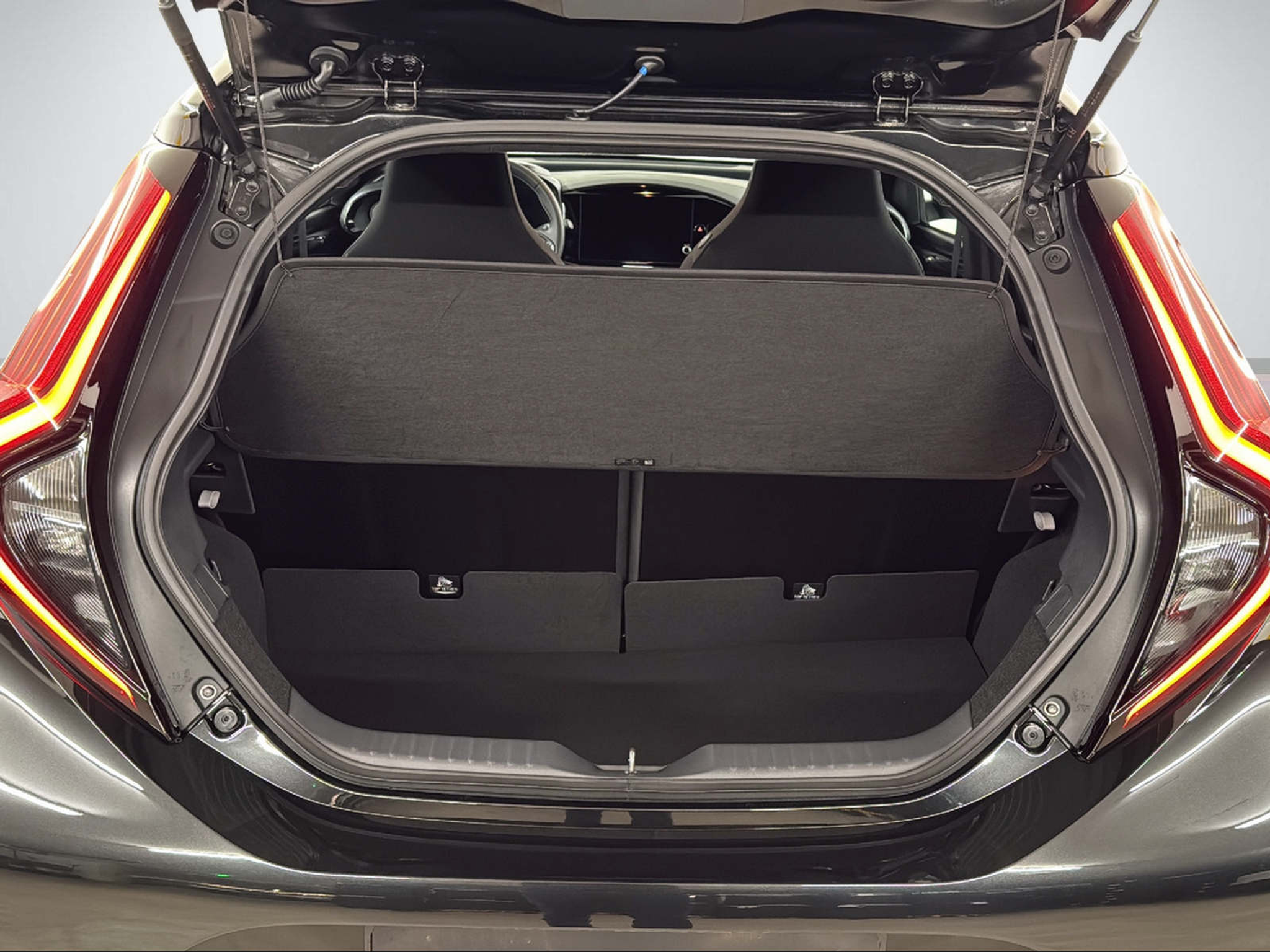 listing desktop thumbnail image 5