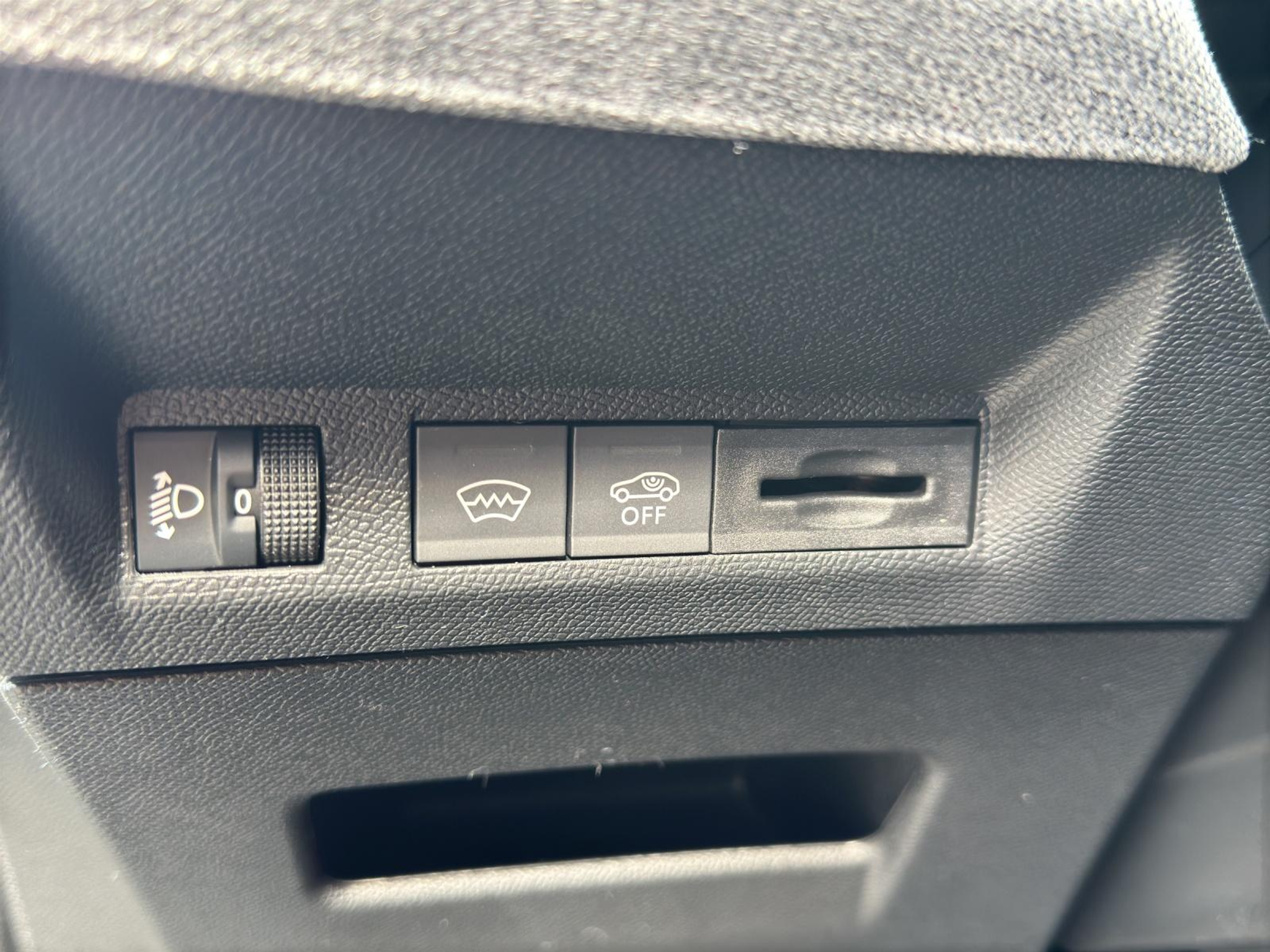 listing desktop thumbnail image 10