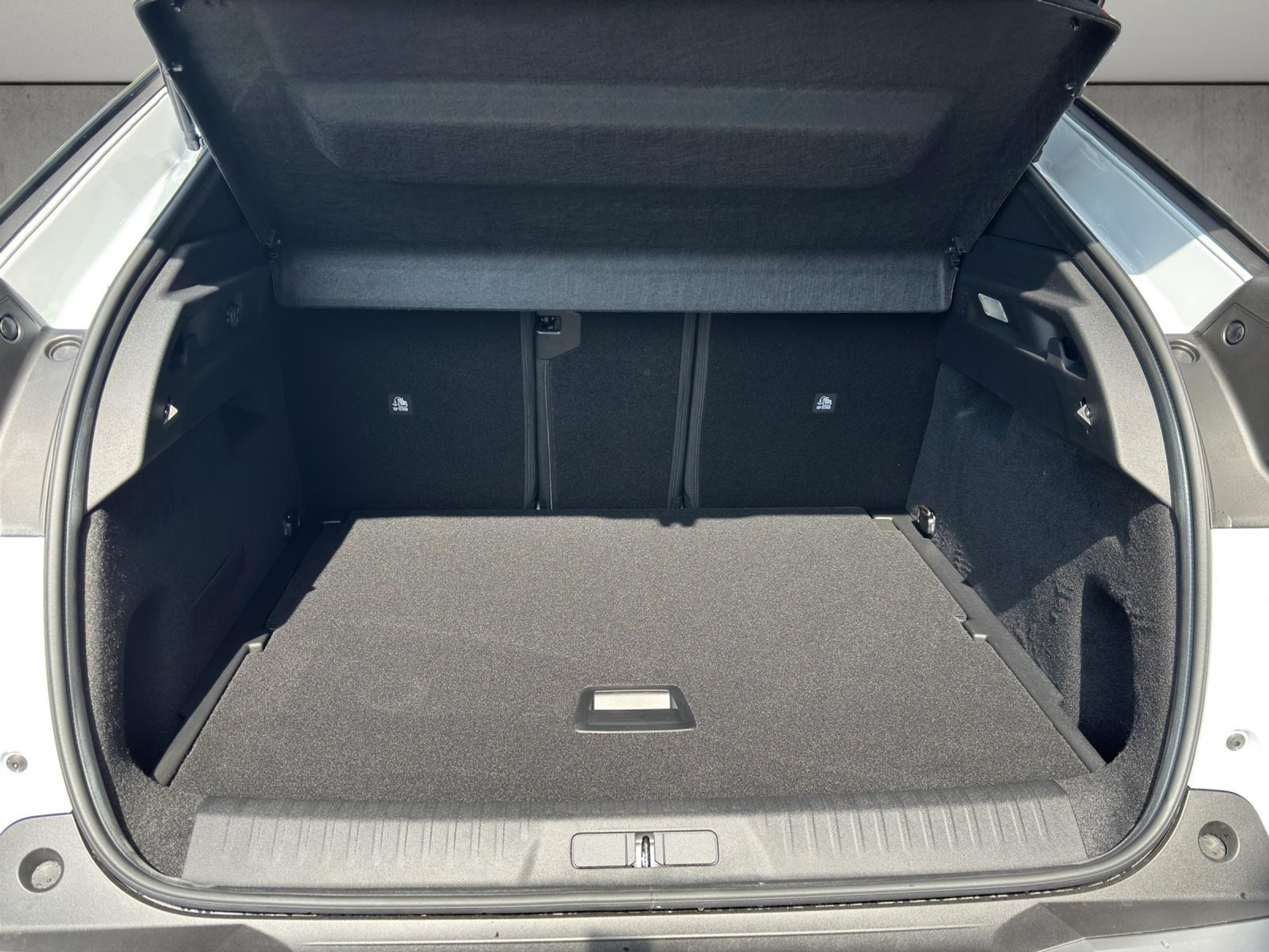 listing desktop thumbnail image 19