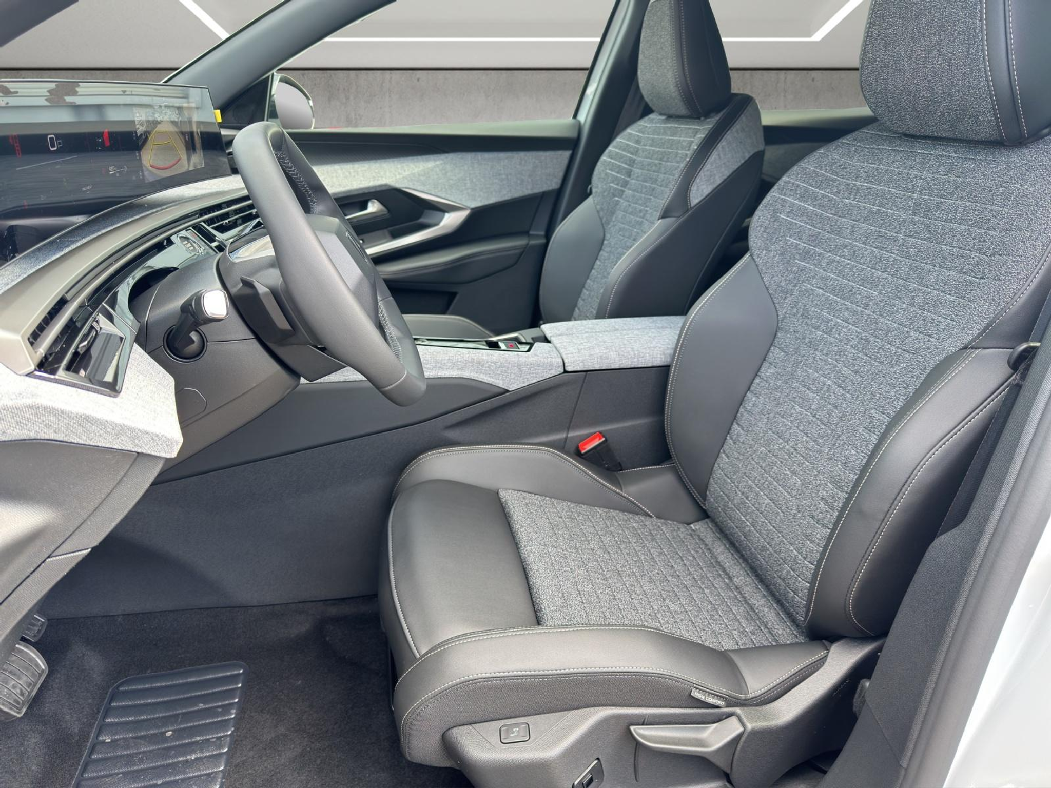 listing desktop thumbnail image 6