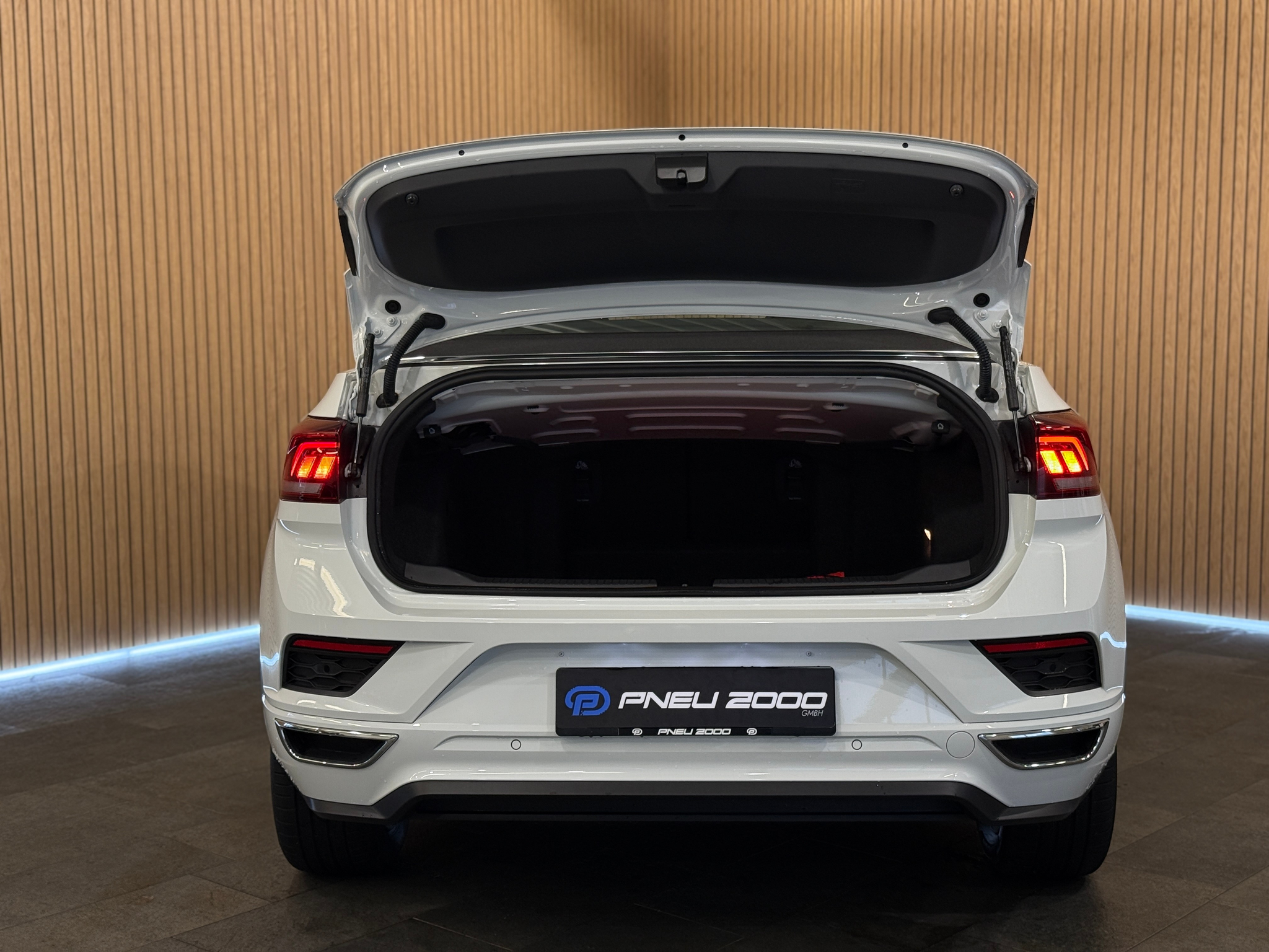 listing desktop thumbnail image 4