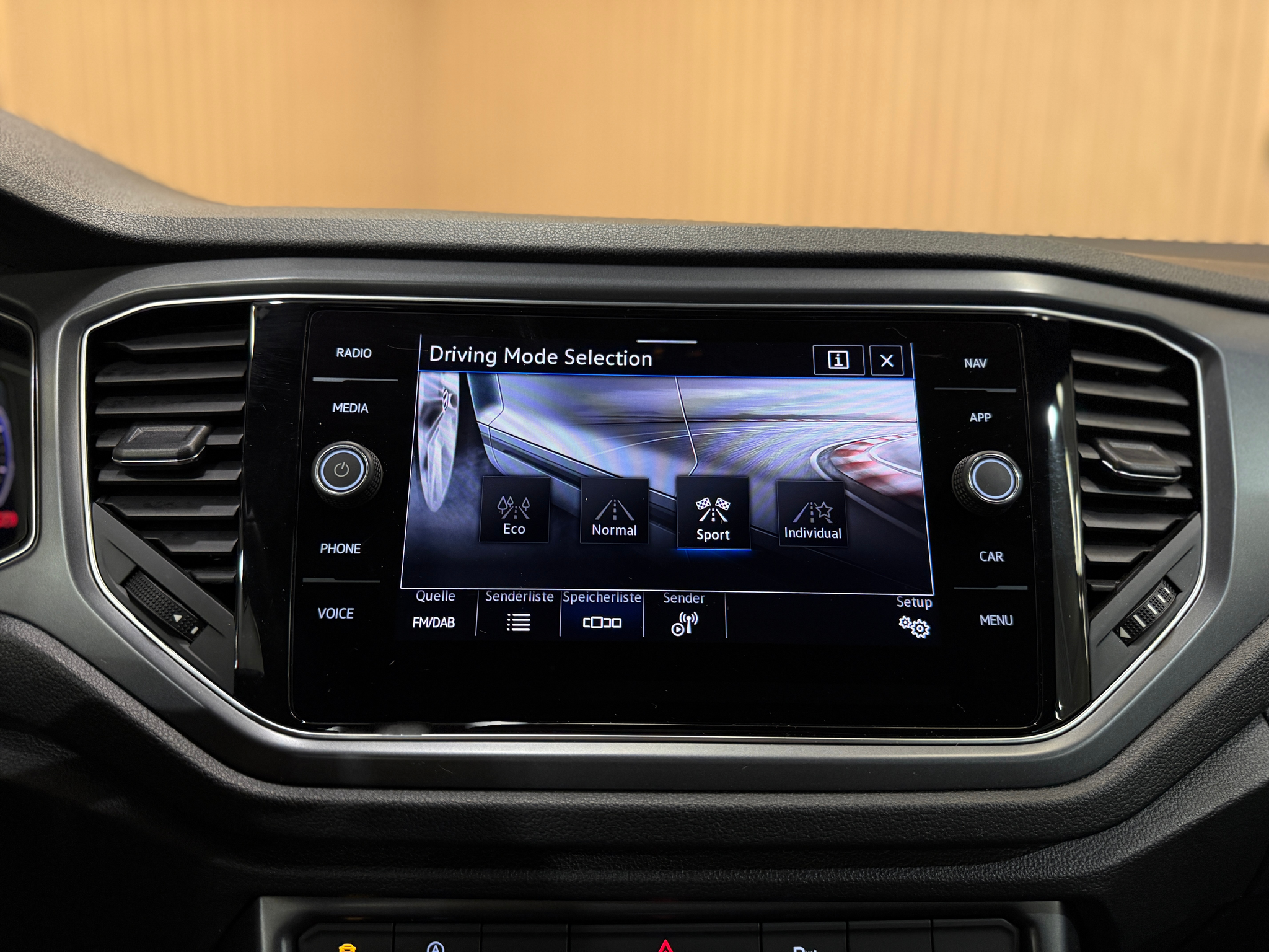 listing desktop thumbnail image 10