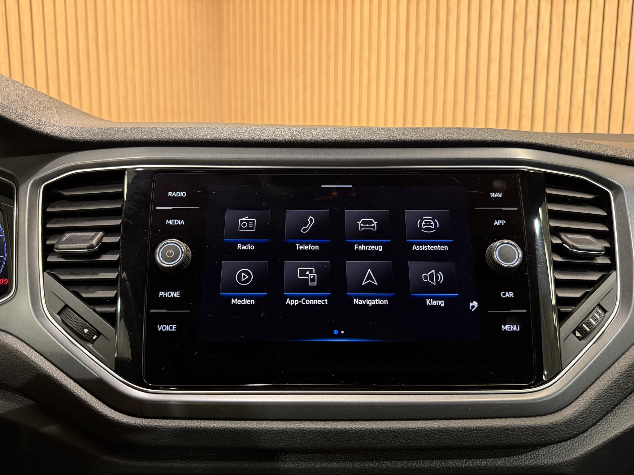 listing desktop thumbnail image 11